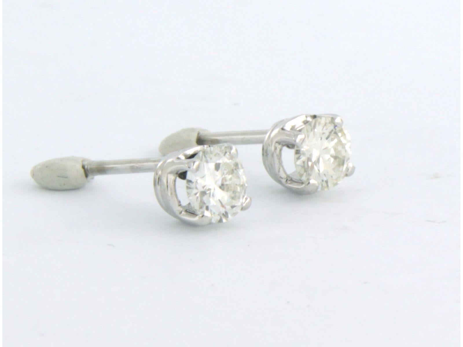 Taille brillant Boucles d'oreilles avec diamants taille brillant jusqu'à 0,98ct Or blanc 14k 1,4 grammes en vente