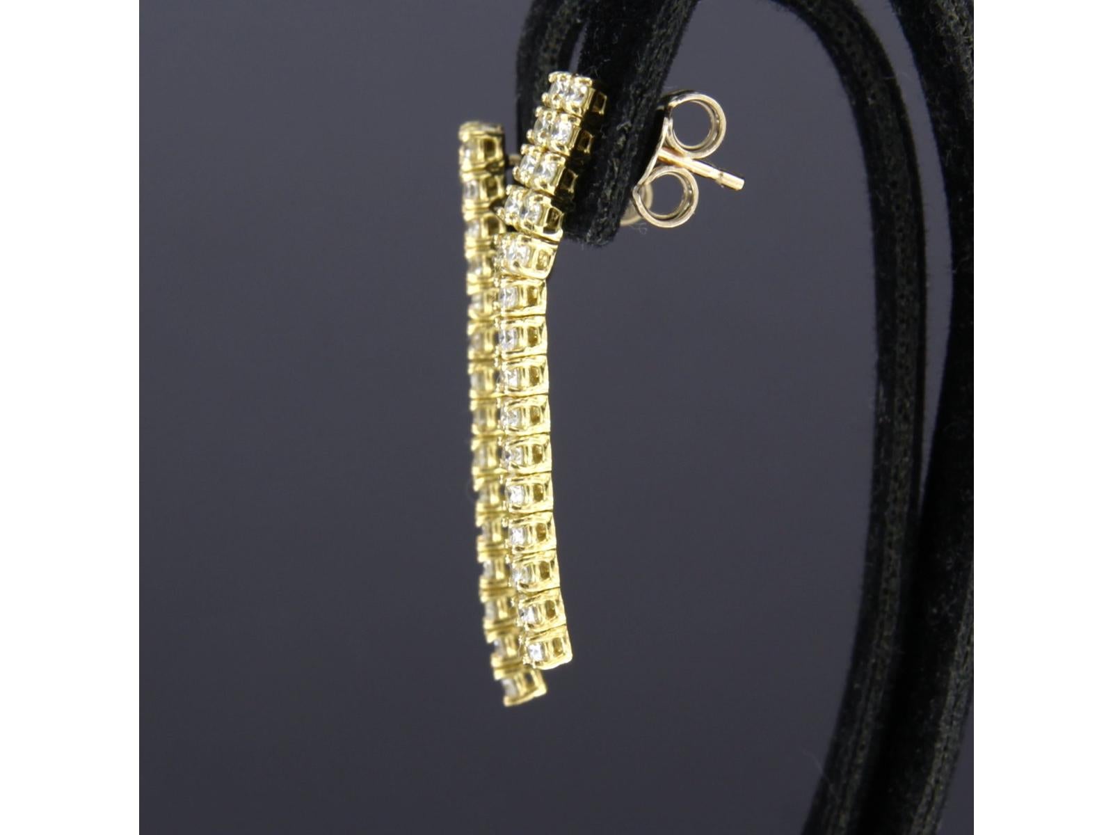 Modern Earrings with brilliant cut diamonds up to 1.00ct - 3.8 grams - 18k yellow gold For Sale