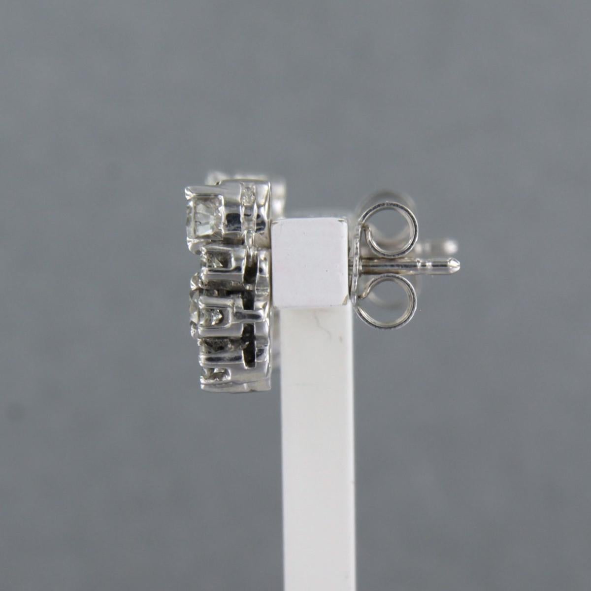 Taille brillant Boucles d'oreilles avec diamants taille brillant jusqu'à 1.30ct - 3.9 grammes - or blanc 14k en vente