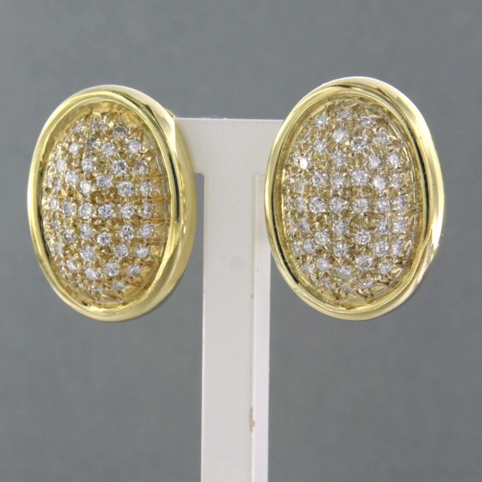 Boucles d'oreilles avec diamants taille brillant jusqu'à 1,50ct Or 18k 10,7 grammes Pour femmes en vente