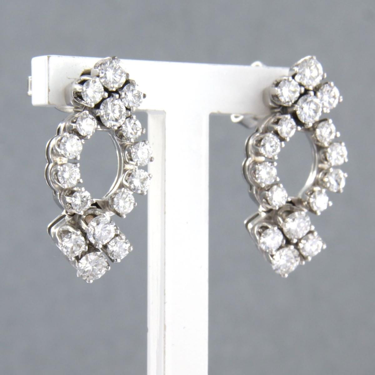 Taille brillant Boucles d'oreilles avec diamants taille brillant jusqu'à 2.00ct 7.2 grammes Or blanc 18k en vente