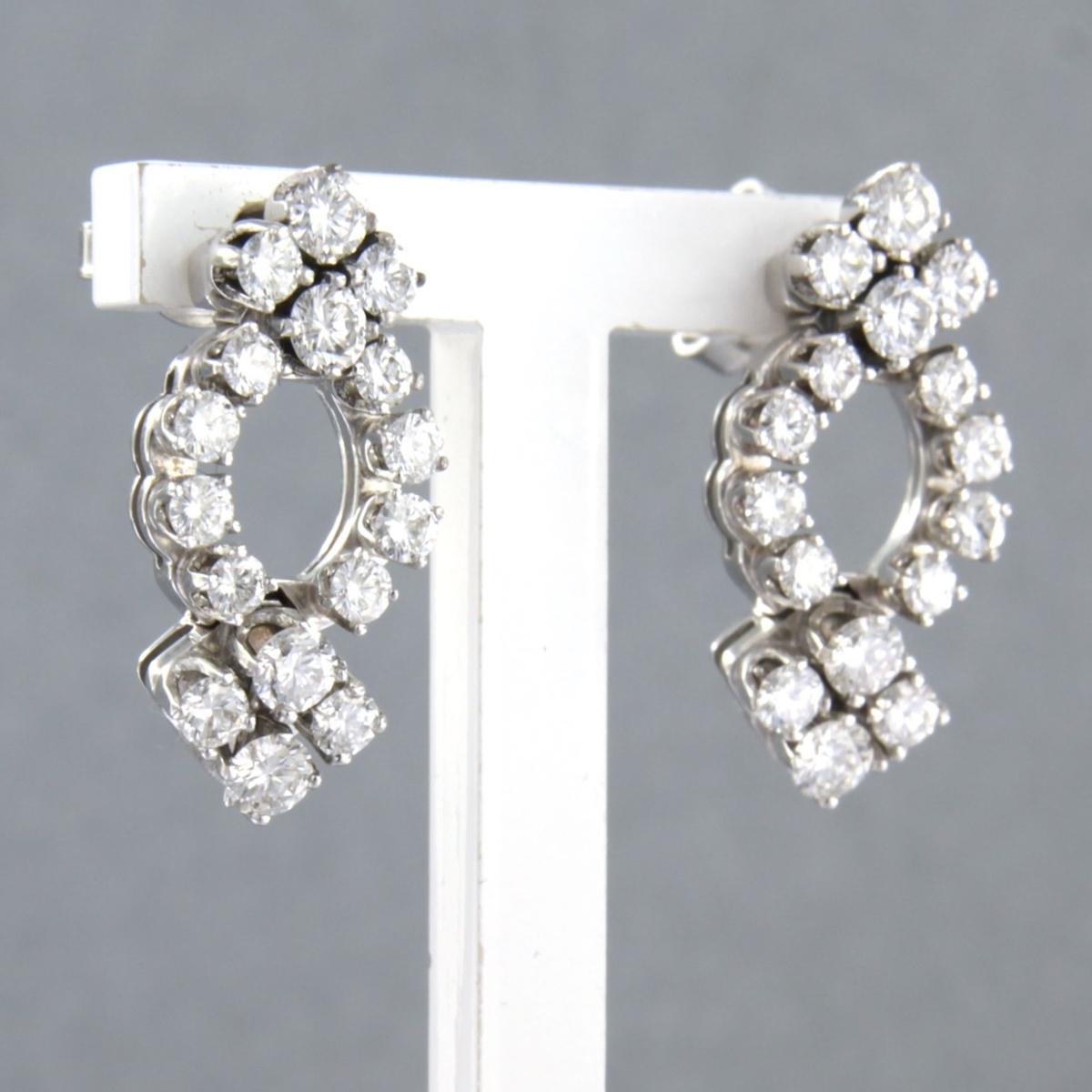 Earrings with brilliant cut diamonds up to 2.00ct 7.2 grams 18k white gold In Excellent Condition For Sale In The Hague, ZH