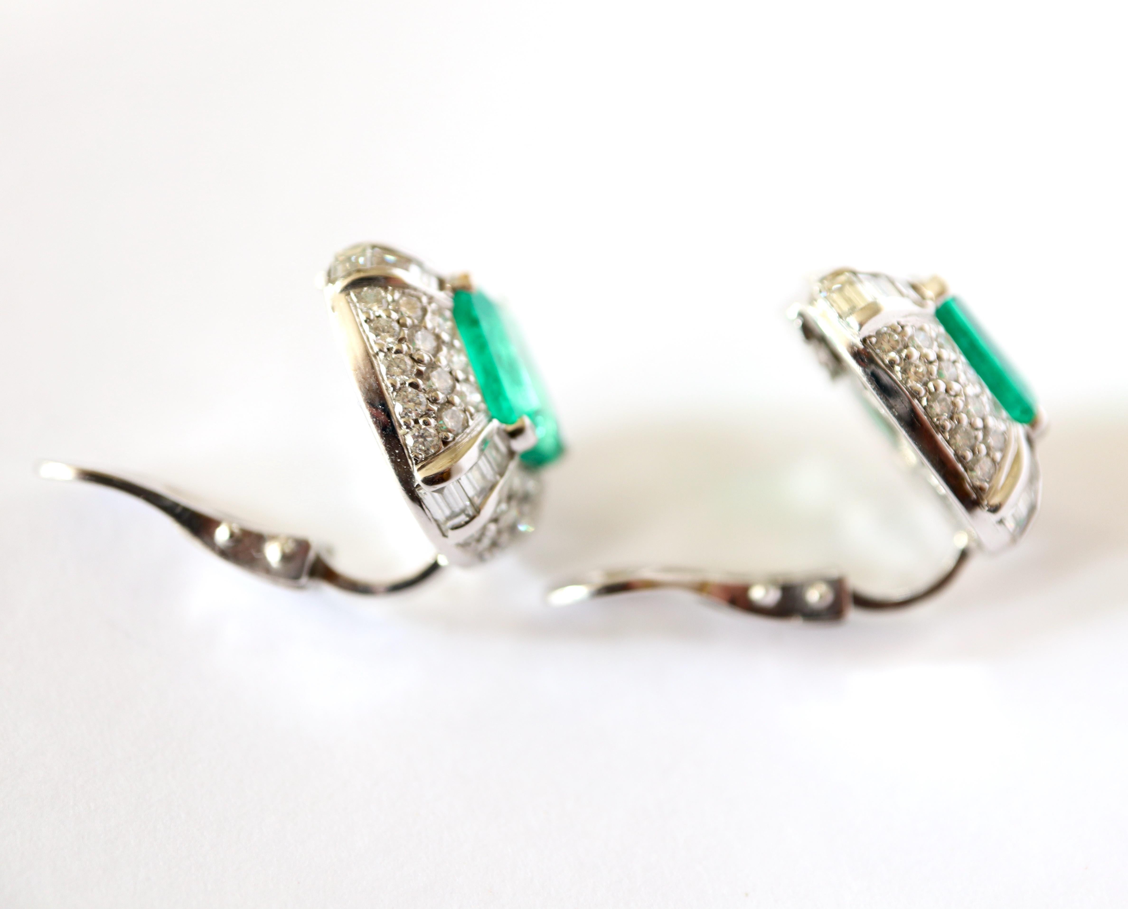 Women's Earrings with Colombia Emeralds 6.15 Carats Diamonds 2.43 carats clip-on earring For Sale