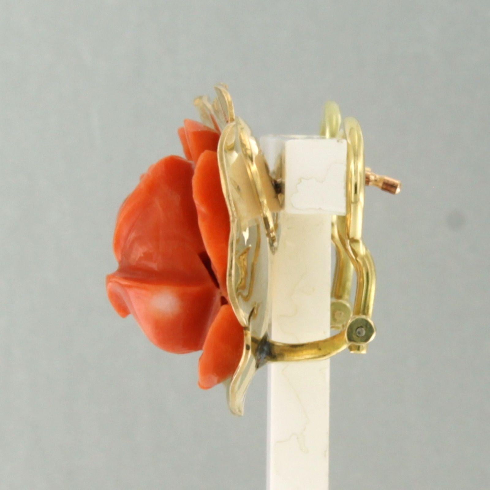 Taille cabochon Boucles d'oreilles avec corail - 7,6 grammes d'or jaune 14k en vente