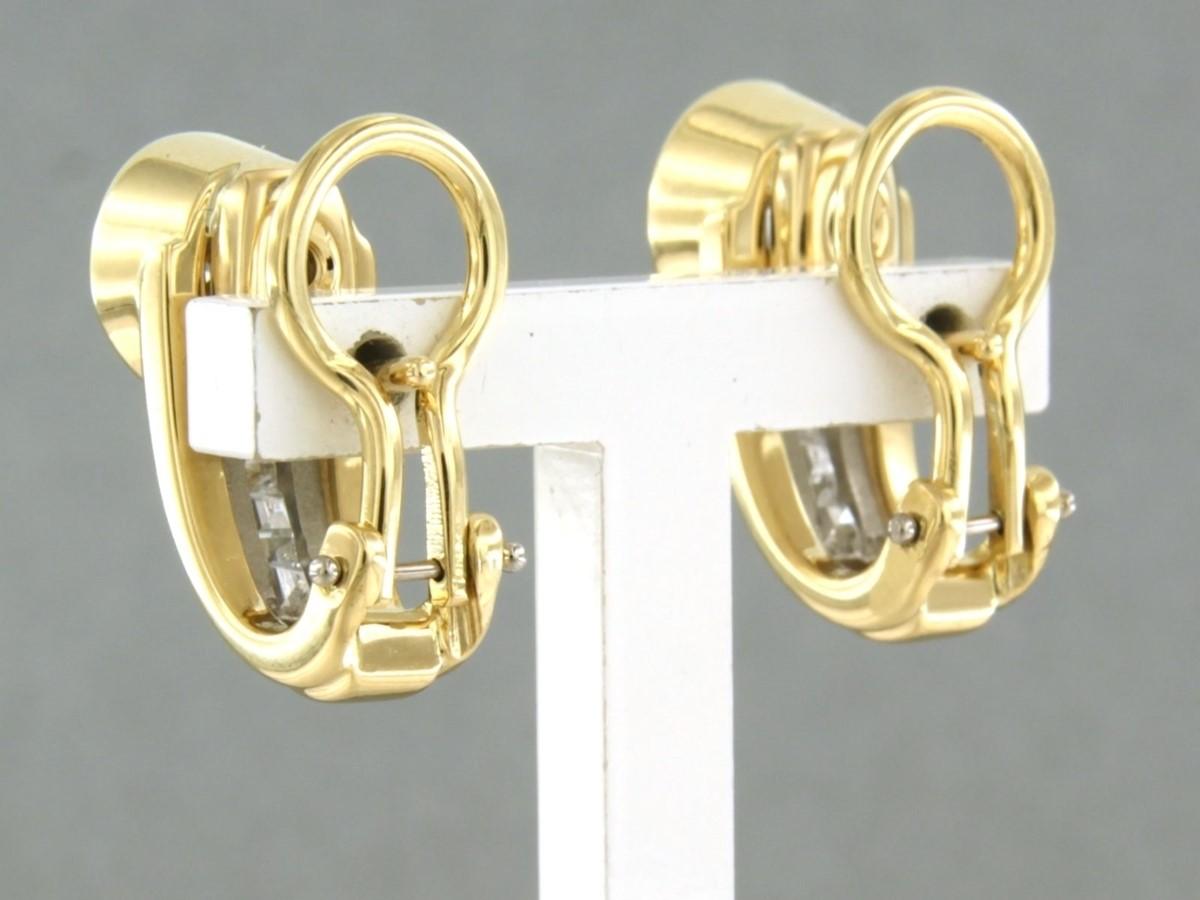 Ohrringe mit Diamanten aus 18 Karat zweifarbigem Gold im Zustand „Gut“ im Angebot in The Hague, ZH