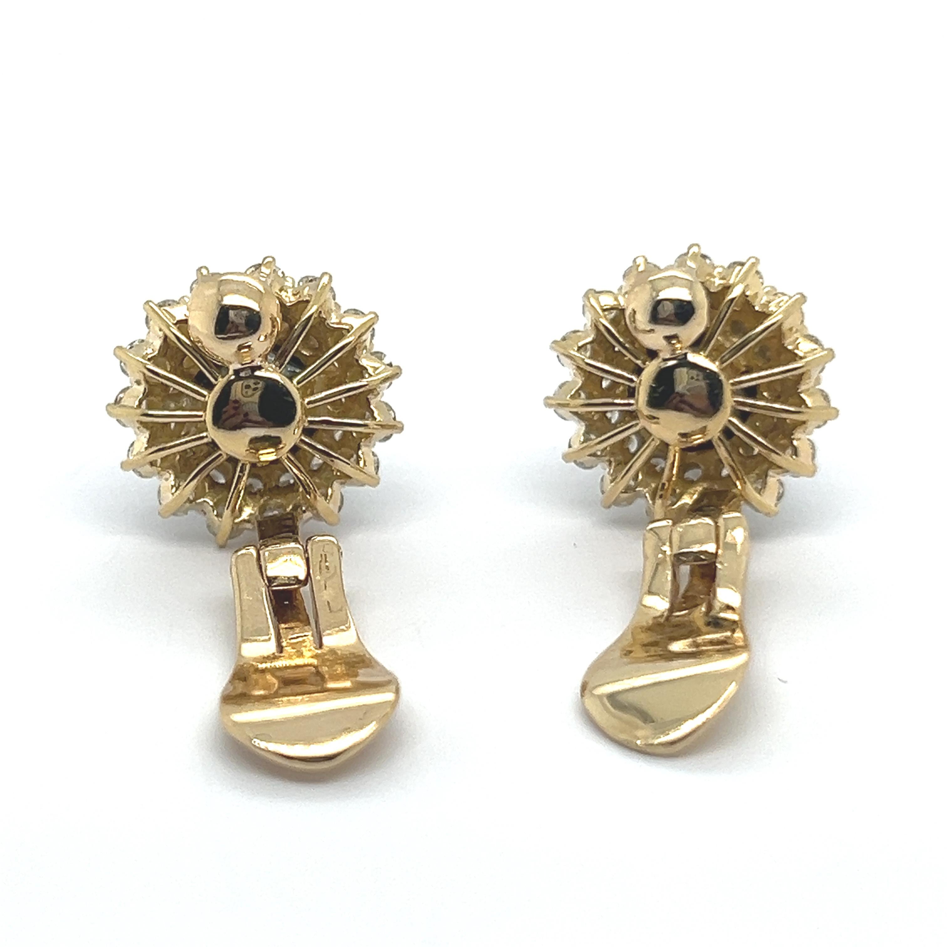 Earrings with Diamonds and Tahitian Pearls in Yellow Gold For Sale 6