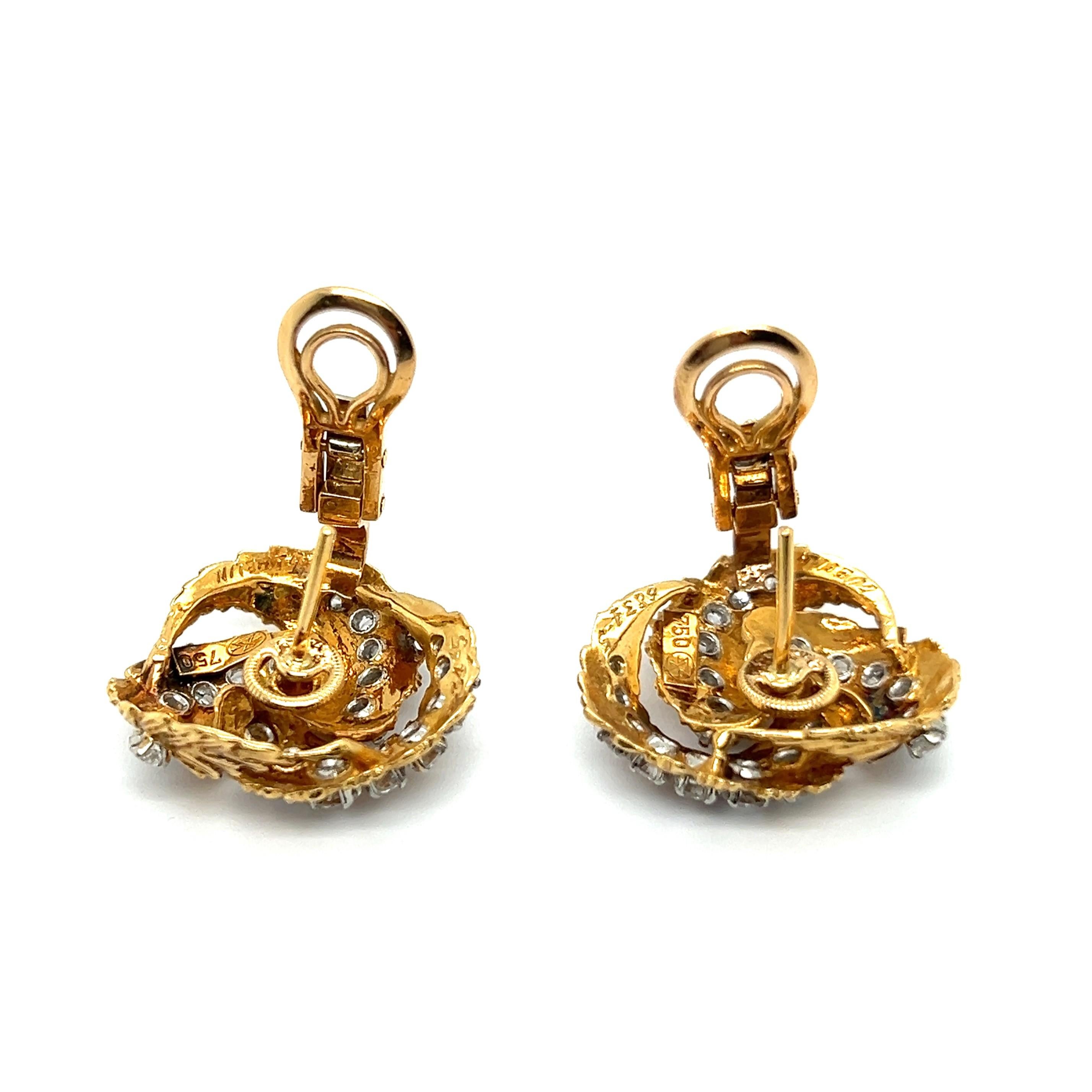 Earrings with Diamonds in 18 Karat Yellow Gold by Gübelin For Sale 7