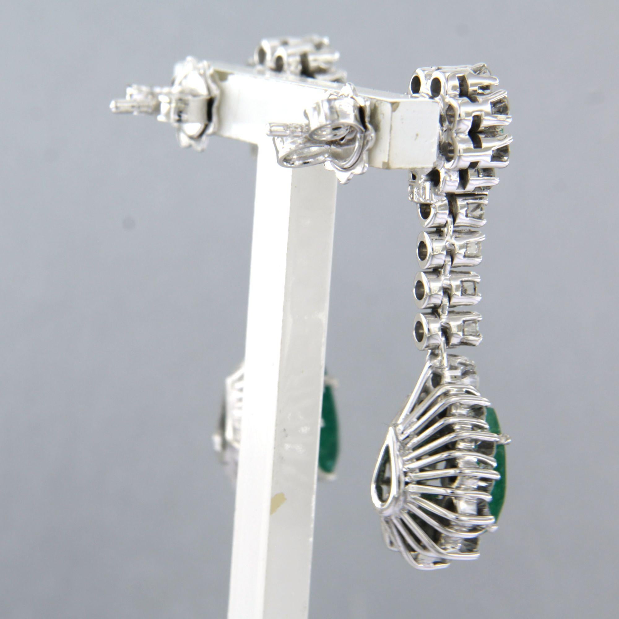 Ohrringe mit Smaragd 2,00ct und Diamanten im Brillantschliff bis zu 1,50ct 14k Gold im Zustand „Hervorragend“ im Angebot in The Hague, ZH