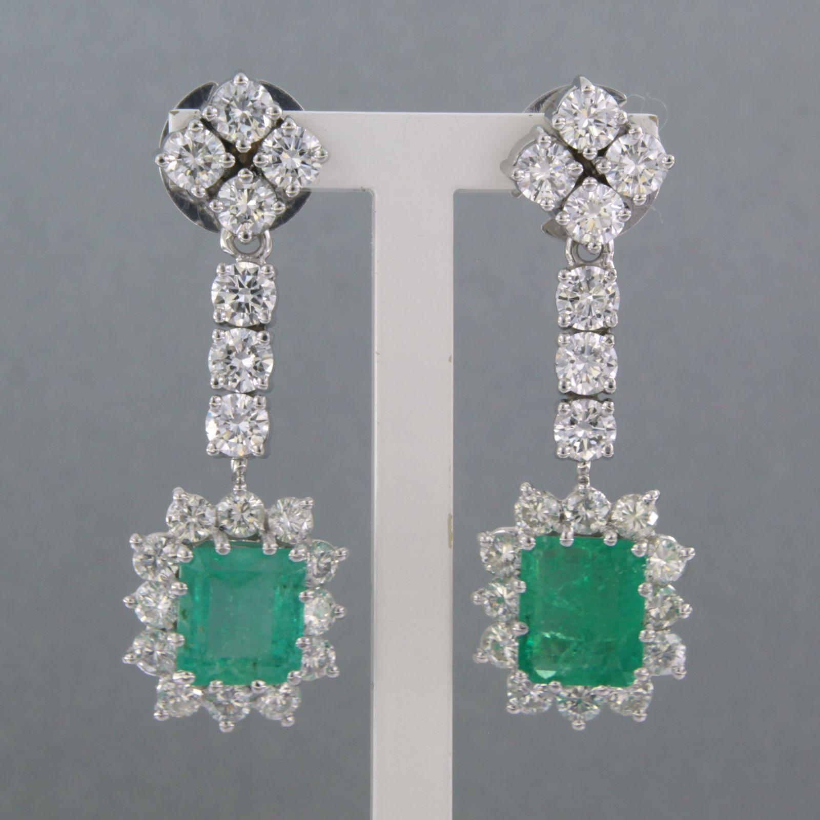 Boucles d'oreilles avec émeraude 3.60ct et diamants taille brillant 5.00ct or 14k en vente 1