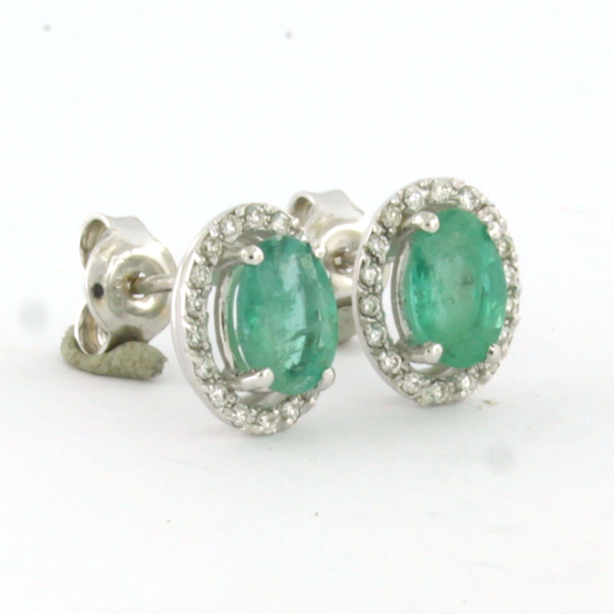Boucles d'oreilles avec émeraude et diamants taille brillant jusqu'à 0,20ct or 14k 2,5 grammes Neuf - En vente à The Hague, ZH