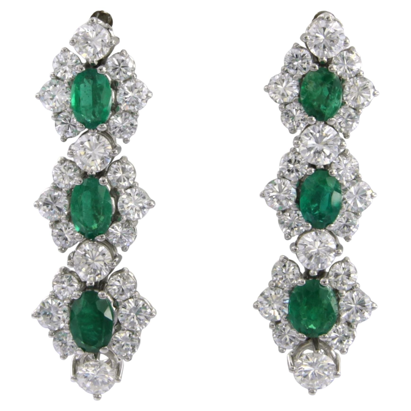 Earrings with emerald and brilliant cut diamonds up to 4.20ct 18k gold