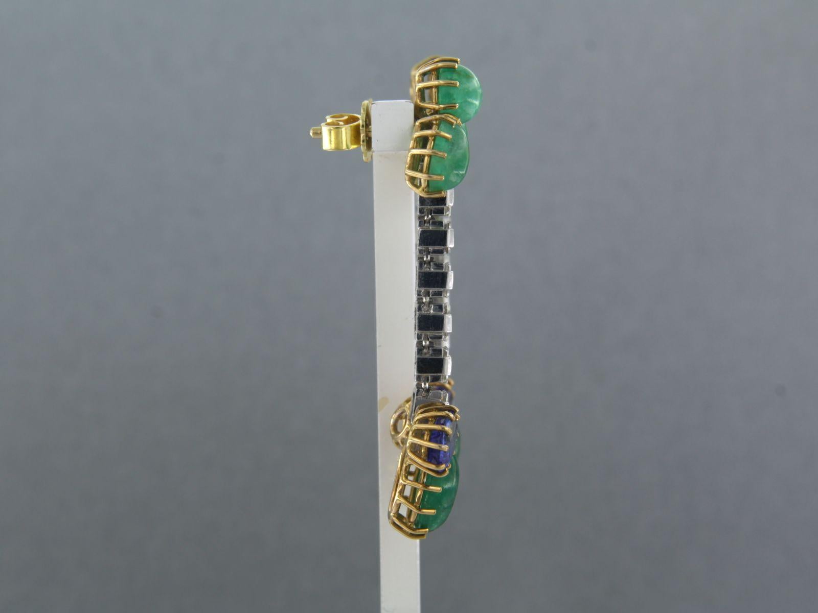 Moderno Orecchini con smeraldo, tanzanite e diamanti fino a 3,00ct in oro 18k in vendita