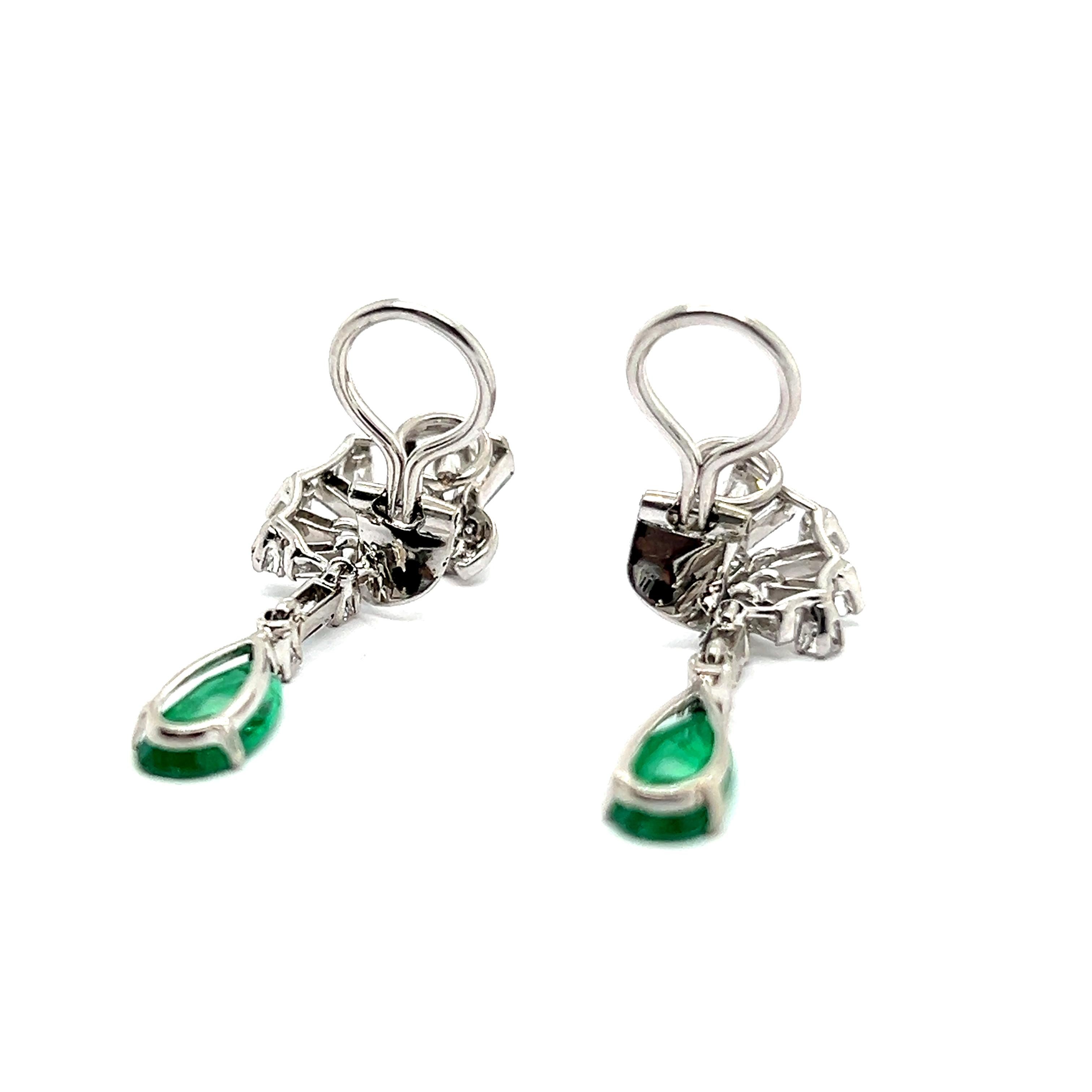 Earrings with Emeralds & Diamonds in 18 Karat White Gold by Gübelin For Sale 8