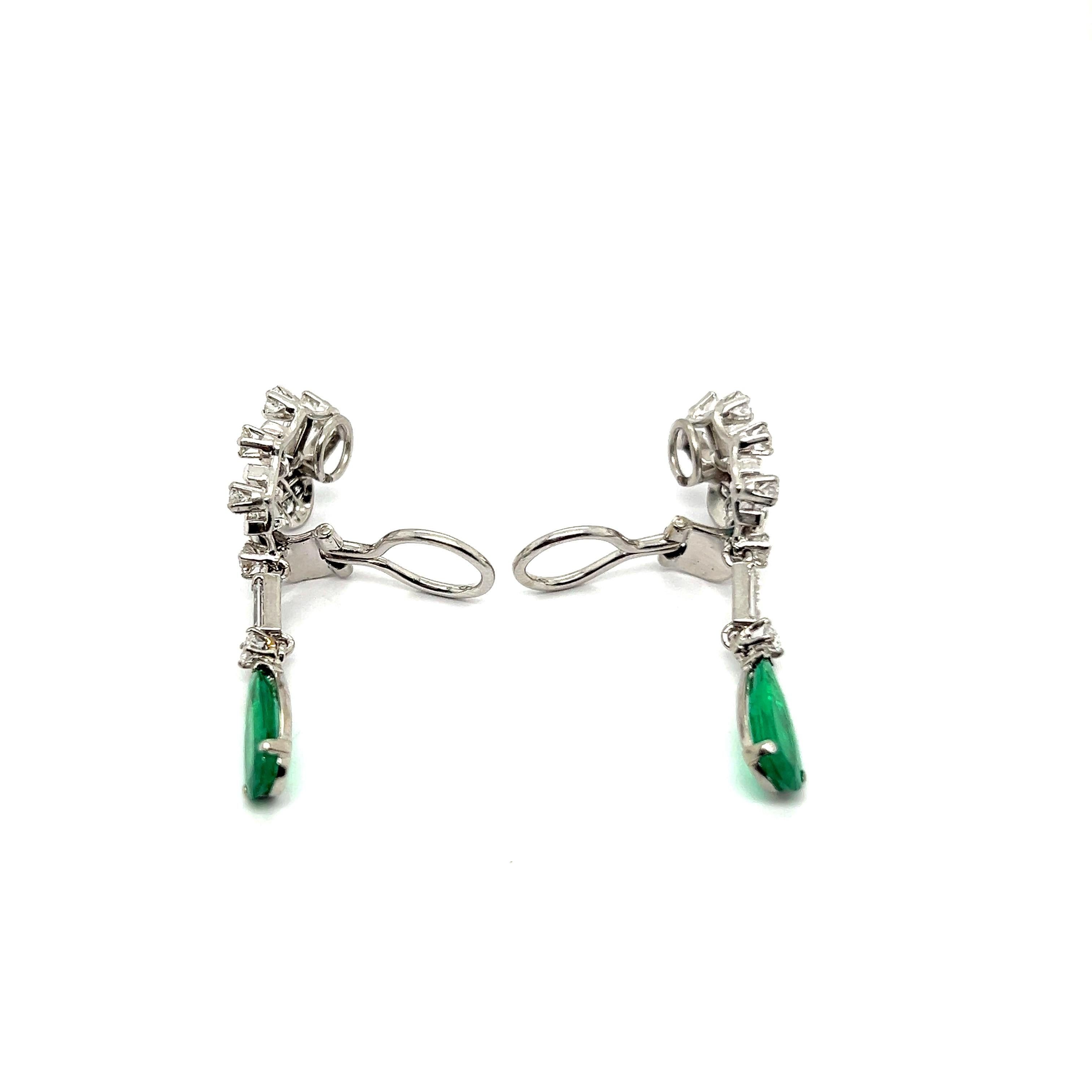 Earrings with Emeralds & Diamonds in 18 Karat White Gold by Gübelin For Sale 2