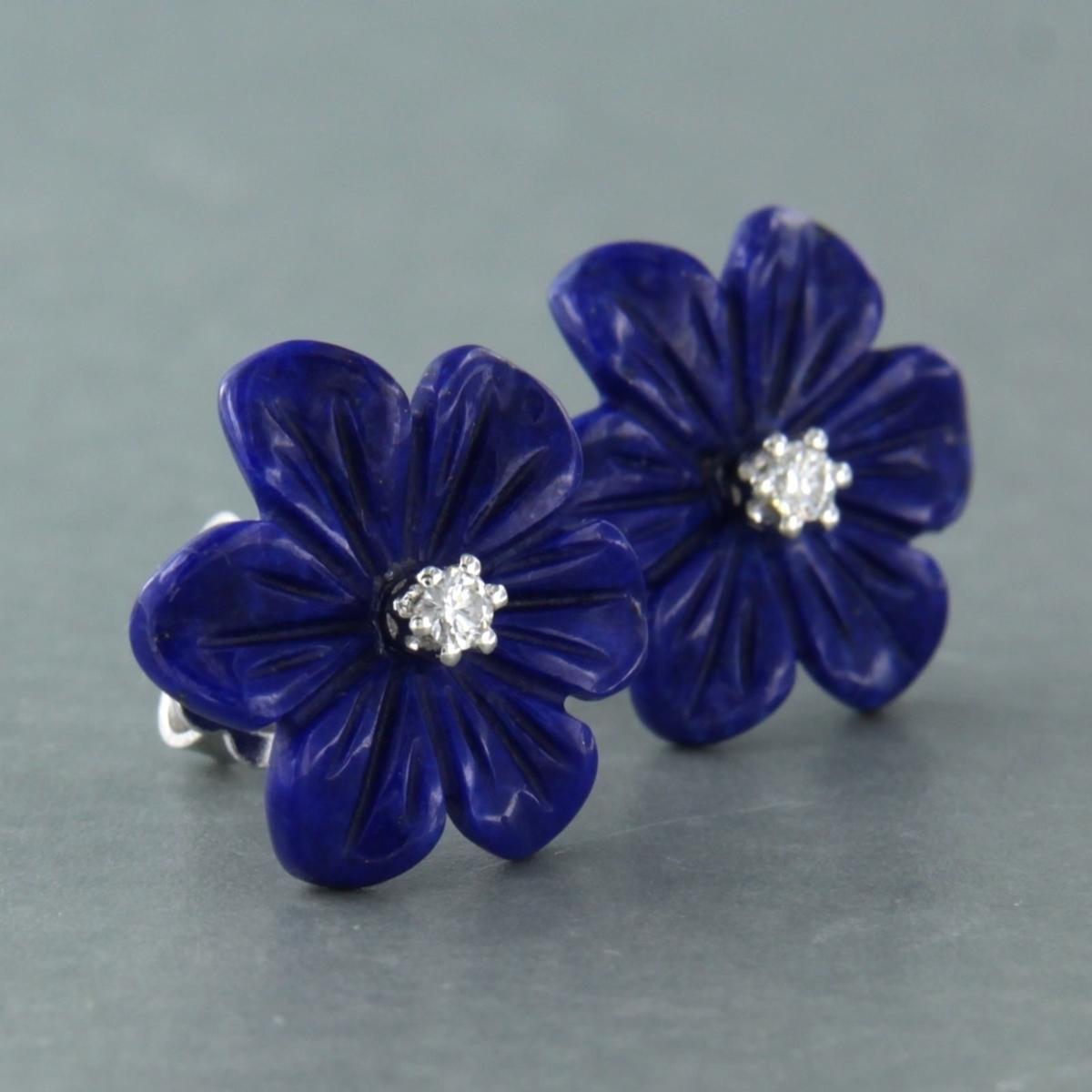 Women's Earrings with flower shaped lapis lazuli and brilliant cut diamonds 18k gold For Sale
