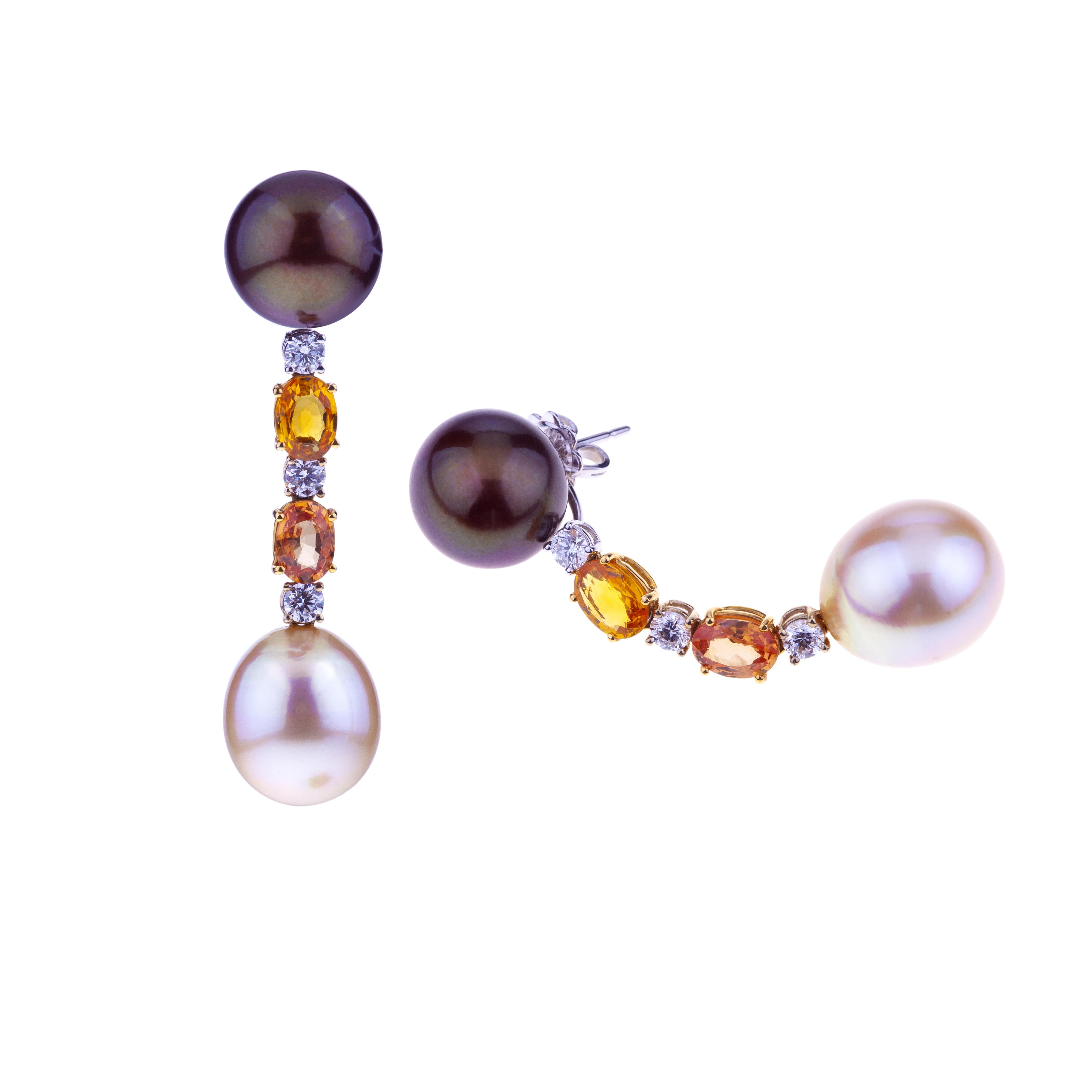 Earrings with Gold and Chocolate Pearls mm.13 and Diamonds.
Long Pendant Earrings with Exceptional Pearls in Chocolate and Gold Variety size mm.13. 
The Stripes are with diamonds ct. 0.85 and Yellow sapphires ct. 3.90.
Angeletti Boasts an
