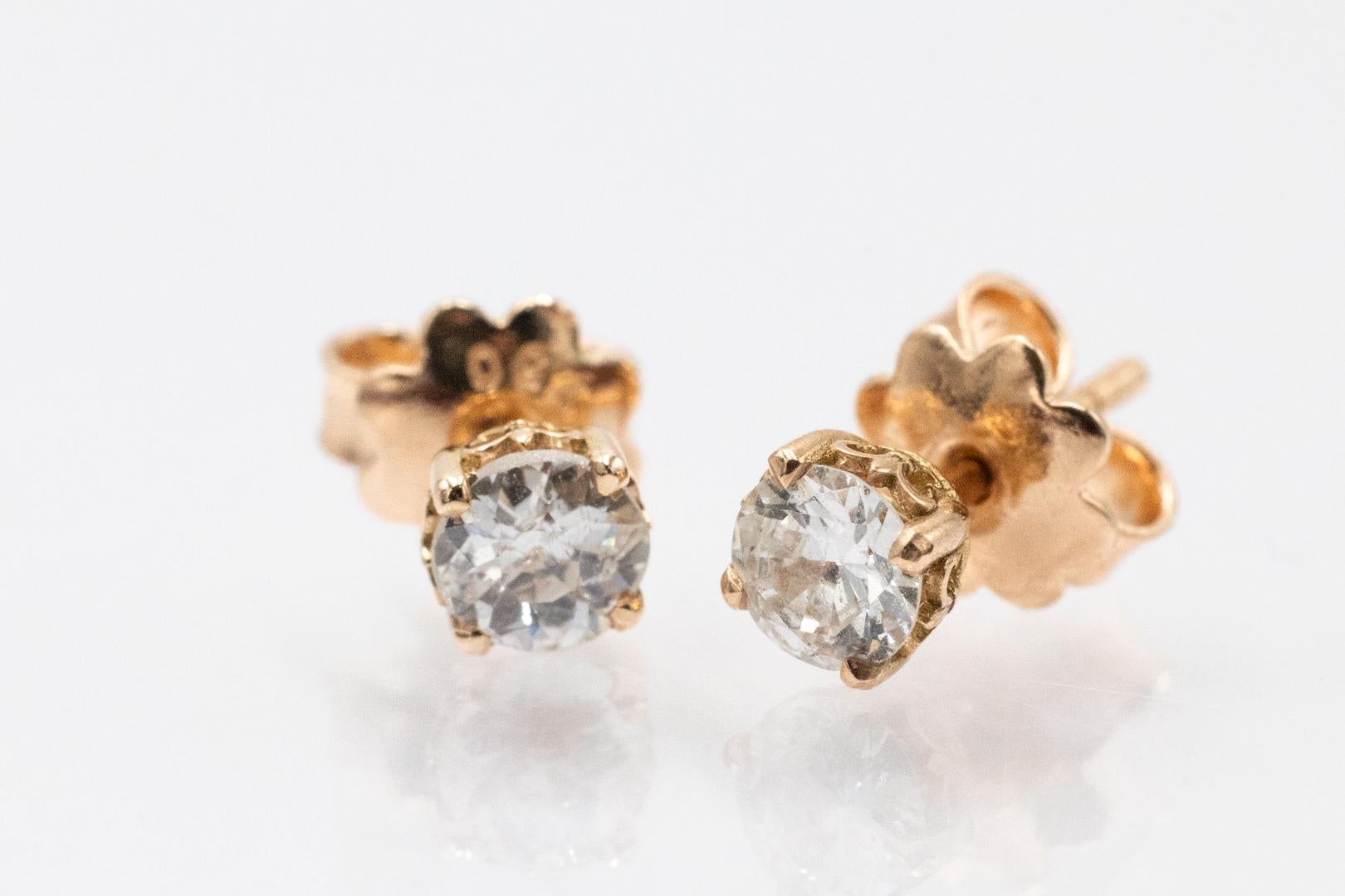 Ohrringe mit Diamanten im Altschliff mit einem Gewicht von 0,70 ct. (Alteuropäischer Schliff) im Angebot