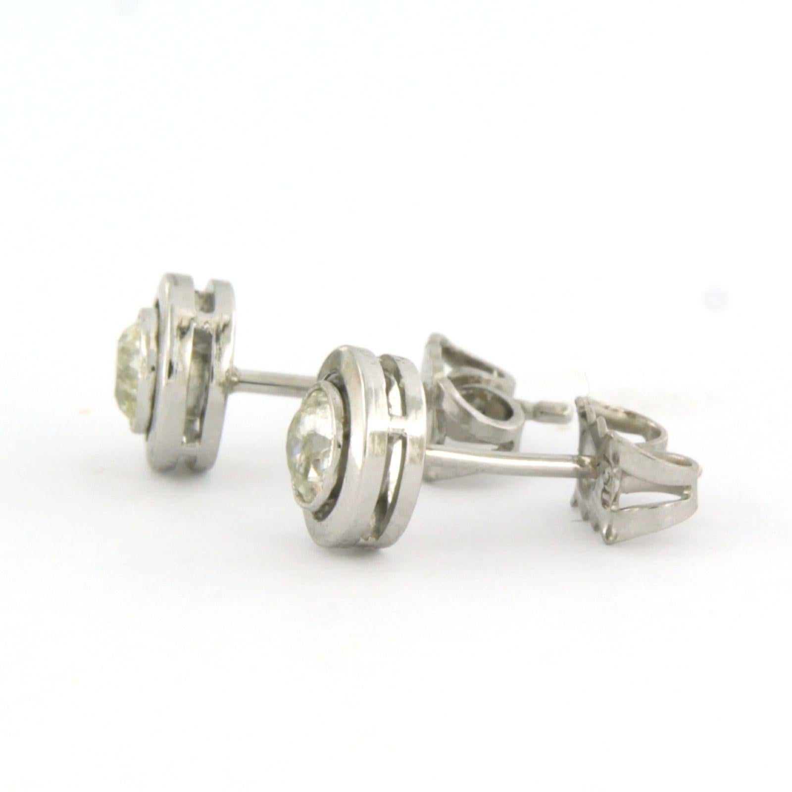 Moderne Boucles d'oreilles en platine PT820 avec diamants taille vieille mine jusqu'à 0,50 carat en vente
