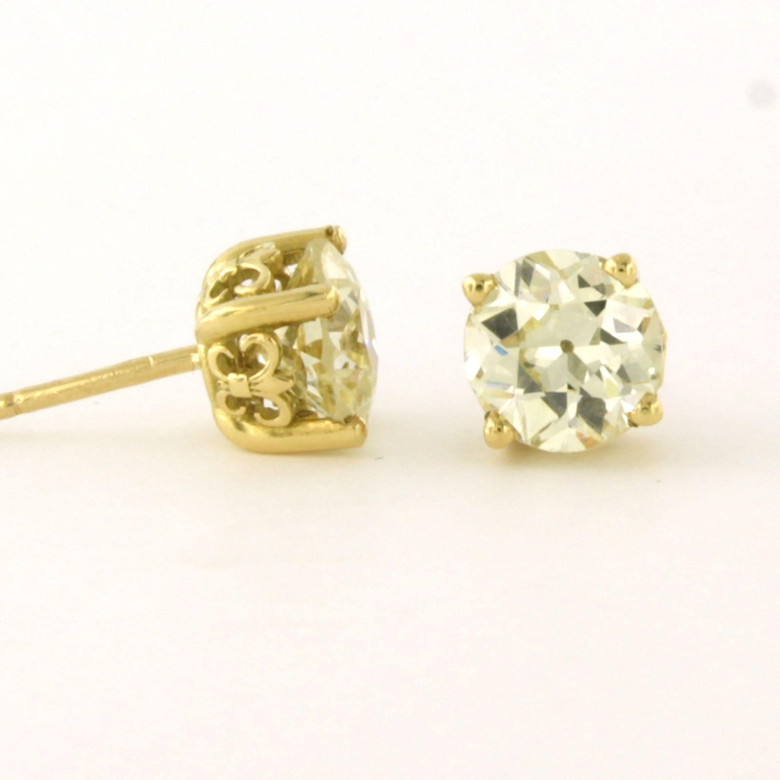 Donna Earrings with old mine cut diamonds up to 3.23ct 18k gold 3.3 grams in vendita