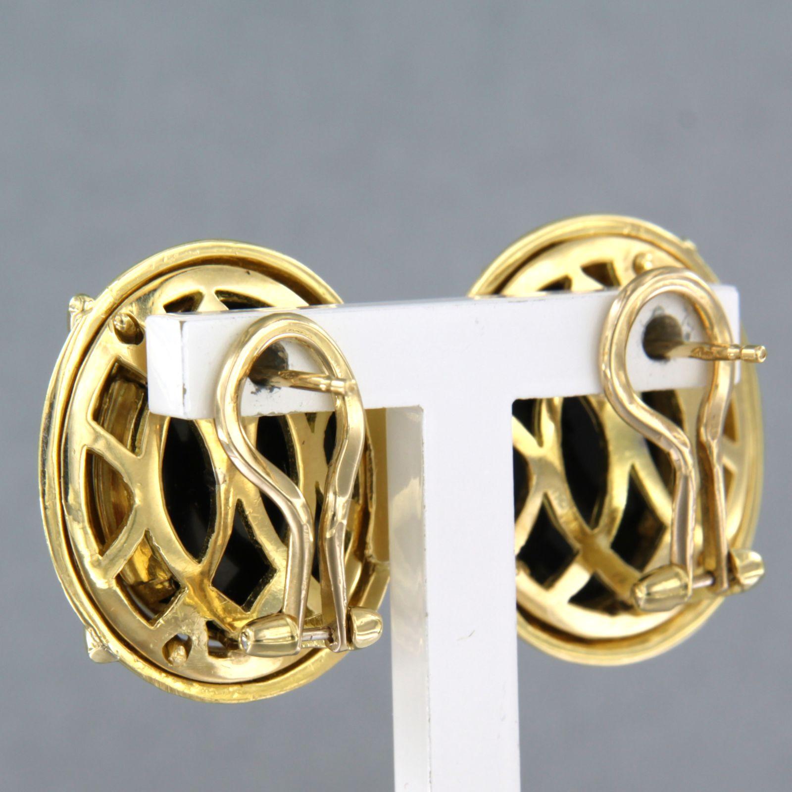Boucles d'oreilles avec onyx et diamants taille brillant jusqu'à 0,20ct Or jaune 18k Excellent état - En vente à The Hague, ZH