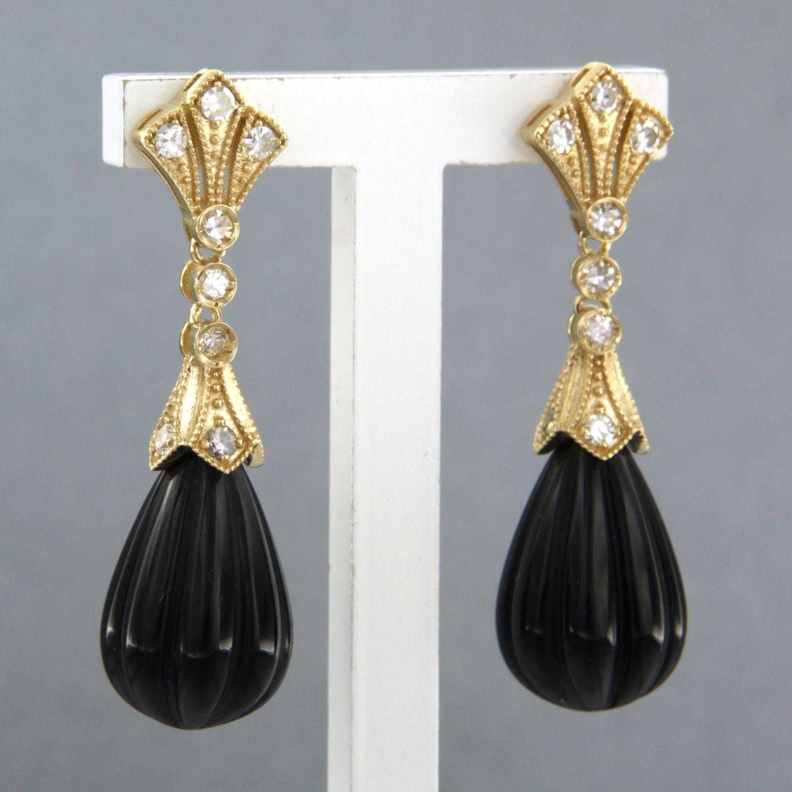 Art déco Boucles d'oreilles en or jaune 14 carats avec onyx et diamants taille unique jusqu'à 0,42 carat 6,2 grammes en vente