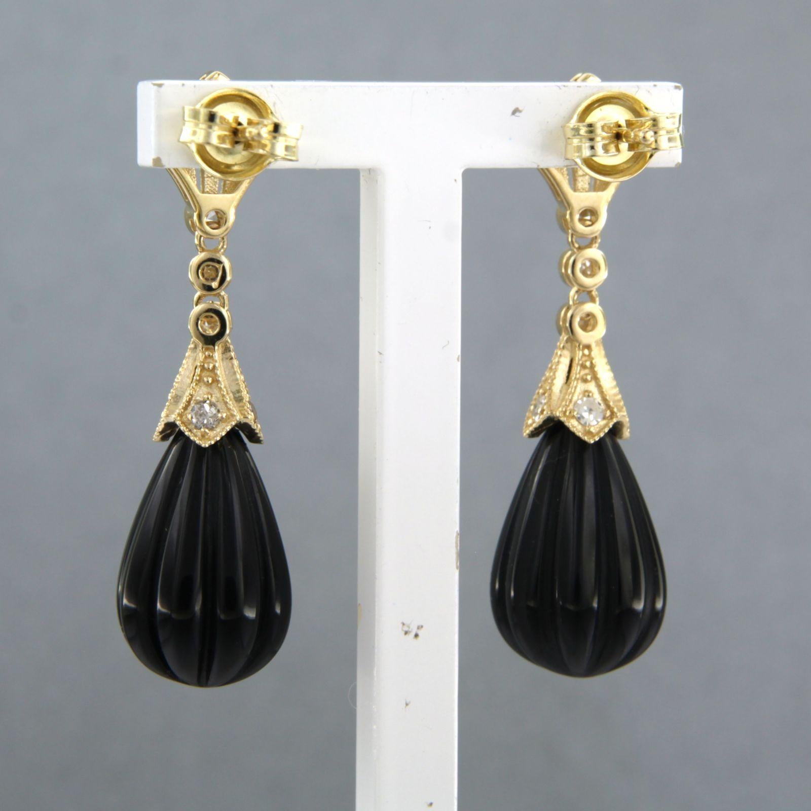 Boucles d'oreilles en or jaune 14 carats avec onyx et diamants taille unique jusqu'à 0,42 carat 6,2 grammes Pour femmes en vente