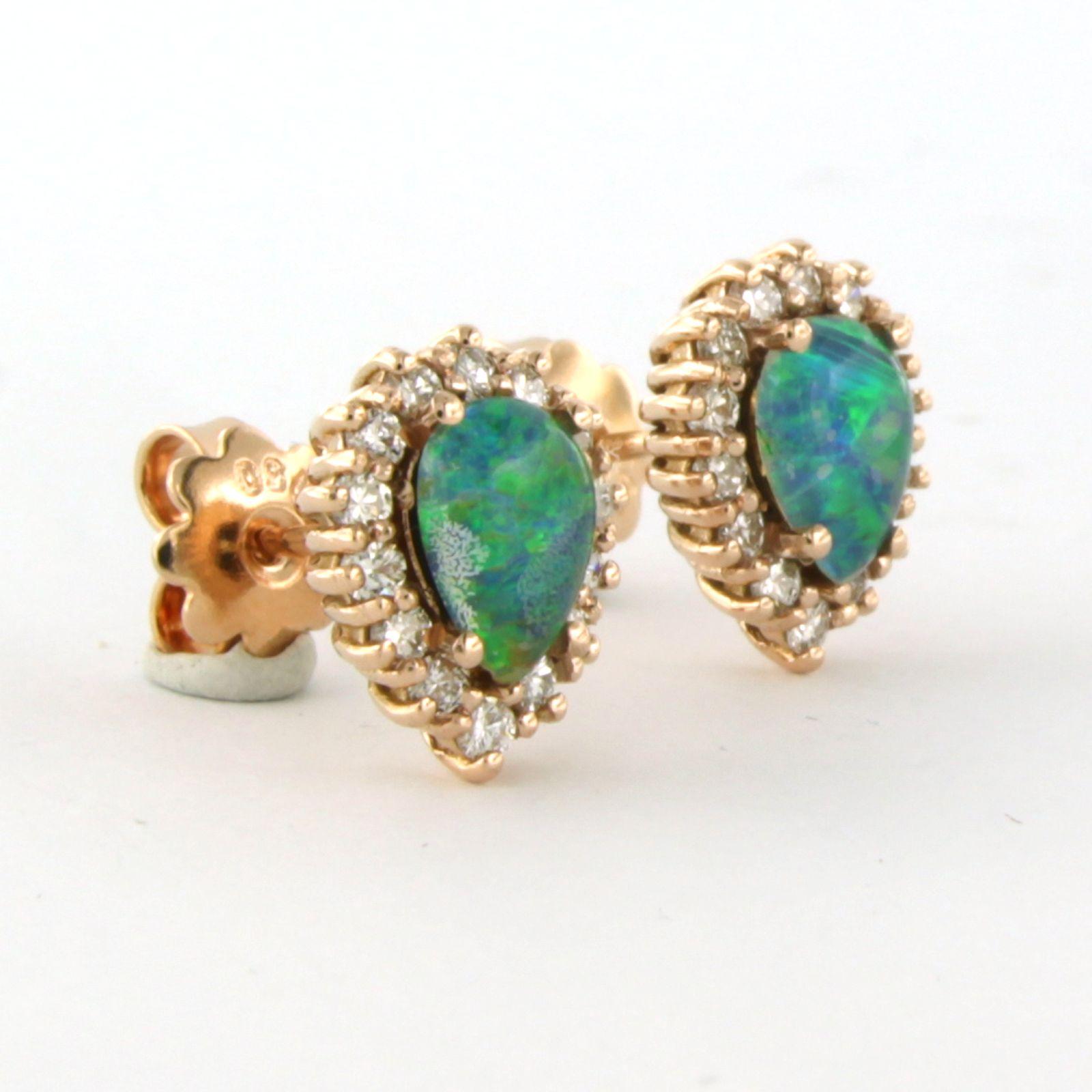 Taille brillant Boucles d'oreilles avec opale et diamants taille brillant jusqu'à 0,52ct Or rose 18k en vente