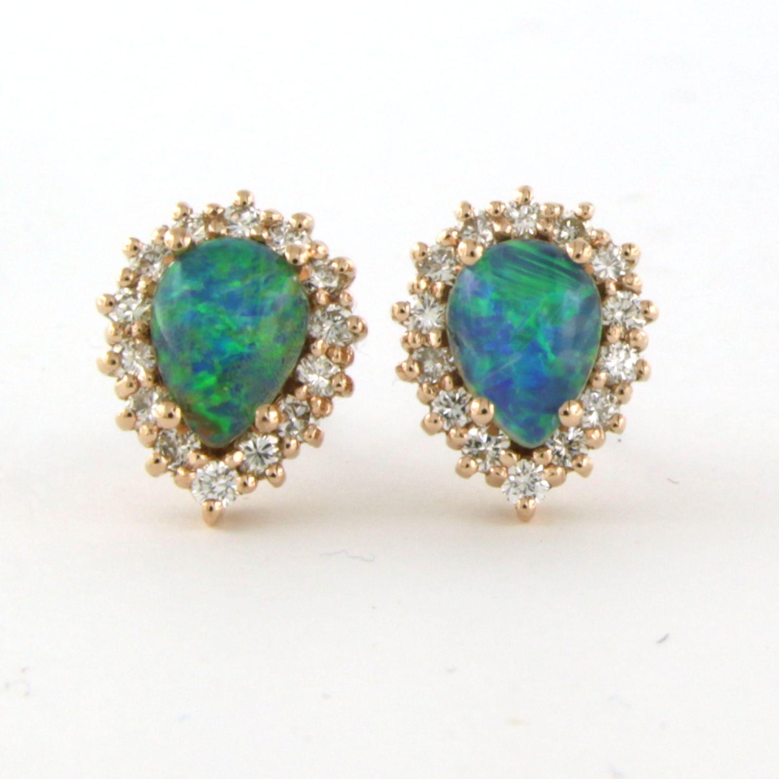 Boucles d'oreilles avec opale et diamants taille brillant jusqu'à 0,52ct Or rose 18k en vente 1