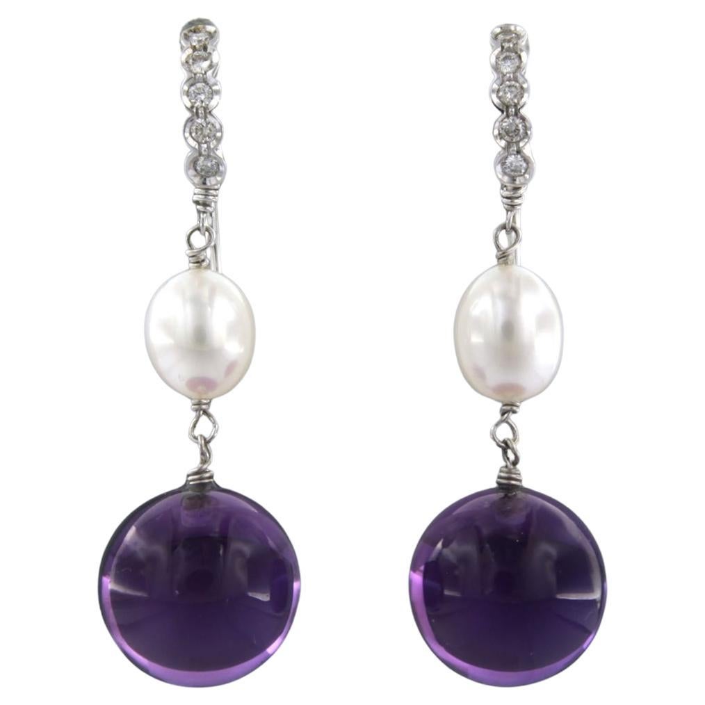Ohrringe mit Perle, Amethyst und Diamanten im Kuppelschliff bis zu 0,20 Karat 18 Karat Gold