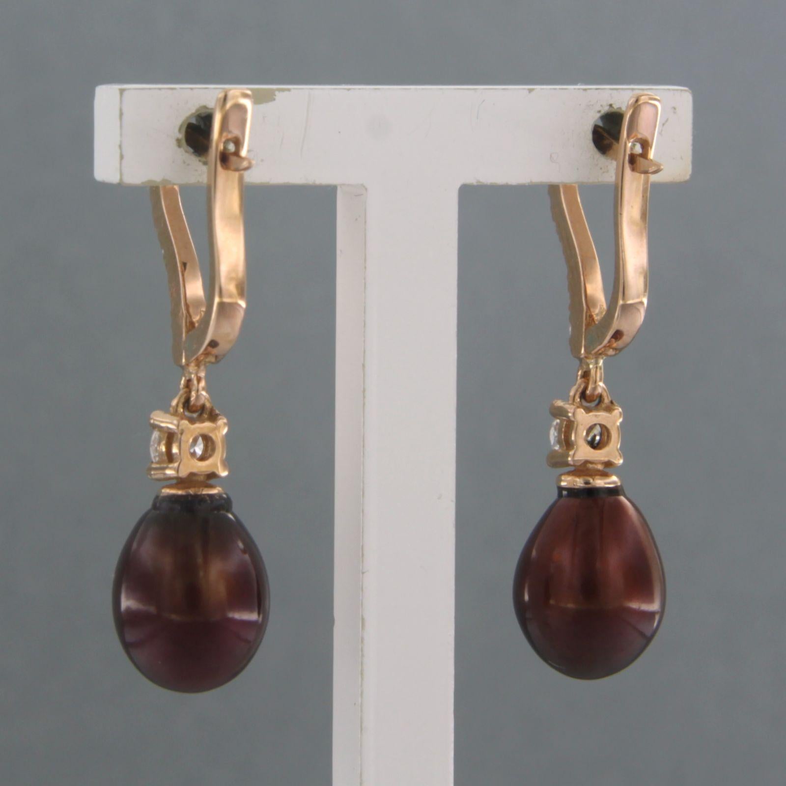 Boucles d'oreilles avec perle et diamants taille brillant jusqu'à 0,32ct Or rose 18k Neuf - En vente à The Hague, ZH