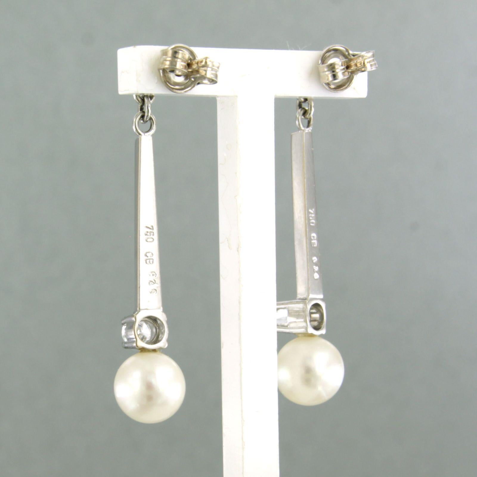 Earrings with pearl and brilliant cut diamonds up to 0.40ct 18k white gold In Excellent Condition In The Hague, ZH