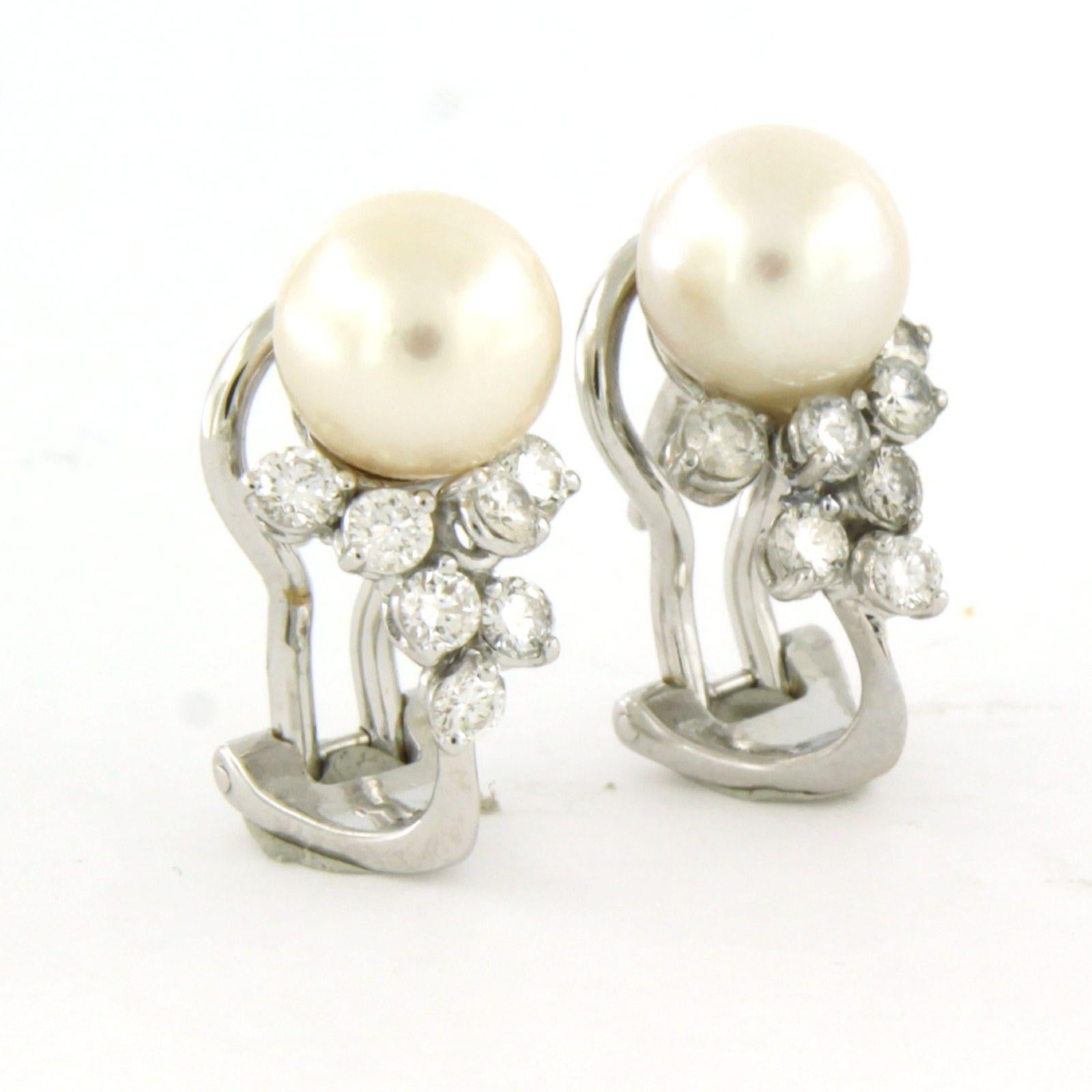 Pendientes con perla y diamantes talla brillante hasta 0,50ct Oro de 18k 5,1 gramos Moderno en venta