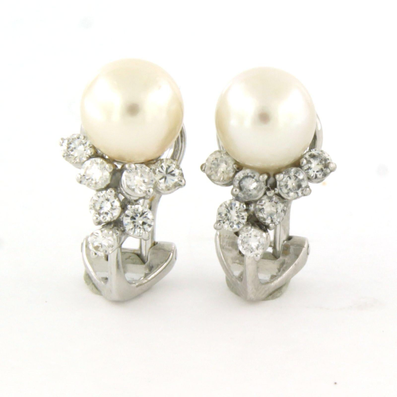 Pendientes con perla y diamantes talla brillante hasta 0,50ct Oro de 18k 5,1 gramos en venta 1