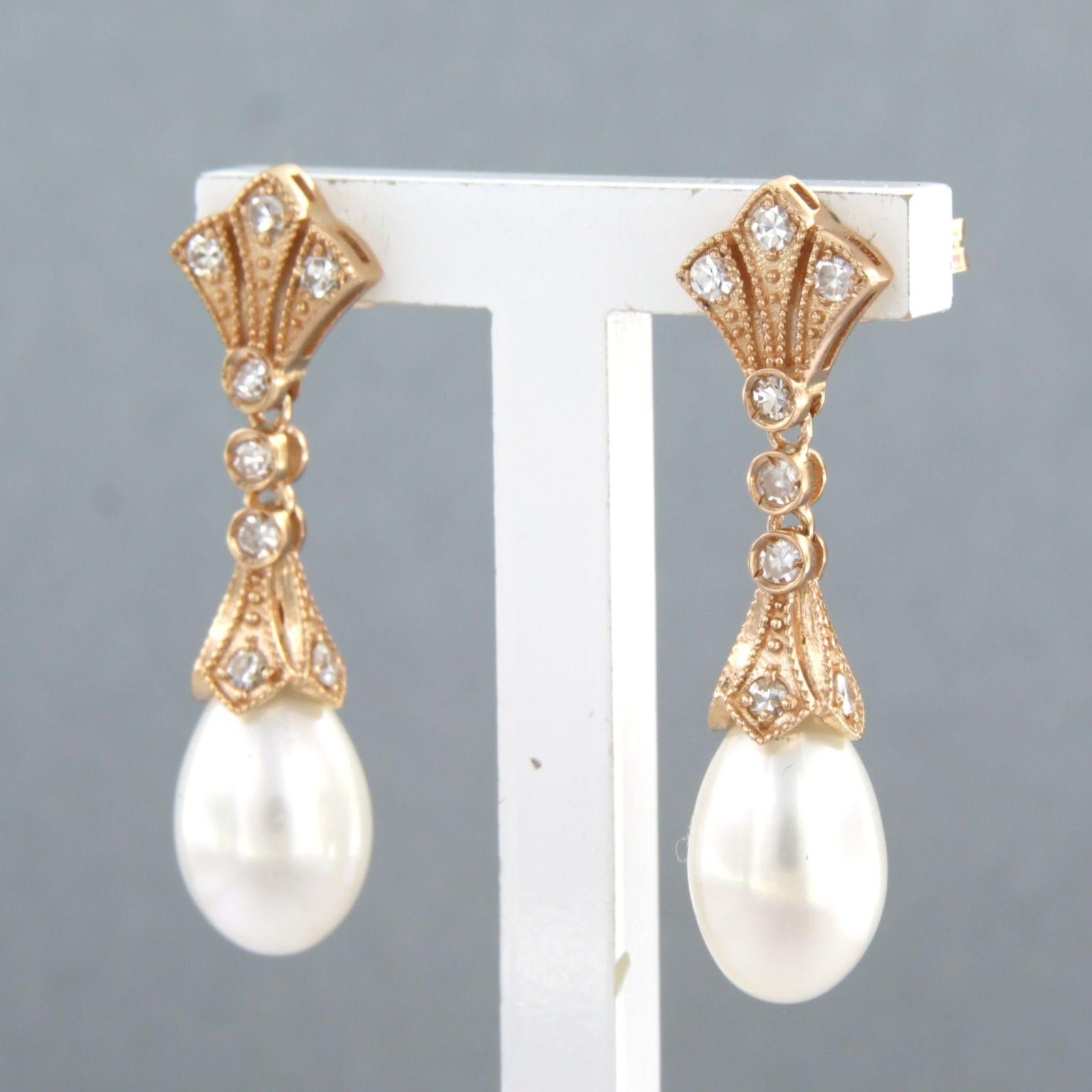 Pendientes con perla y diamantes talla única hasta 0,30 ct Oro de 14k 4,3 gramos en Nuevo estado para la venta en The Hague, ZH