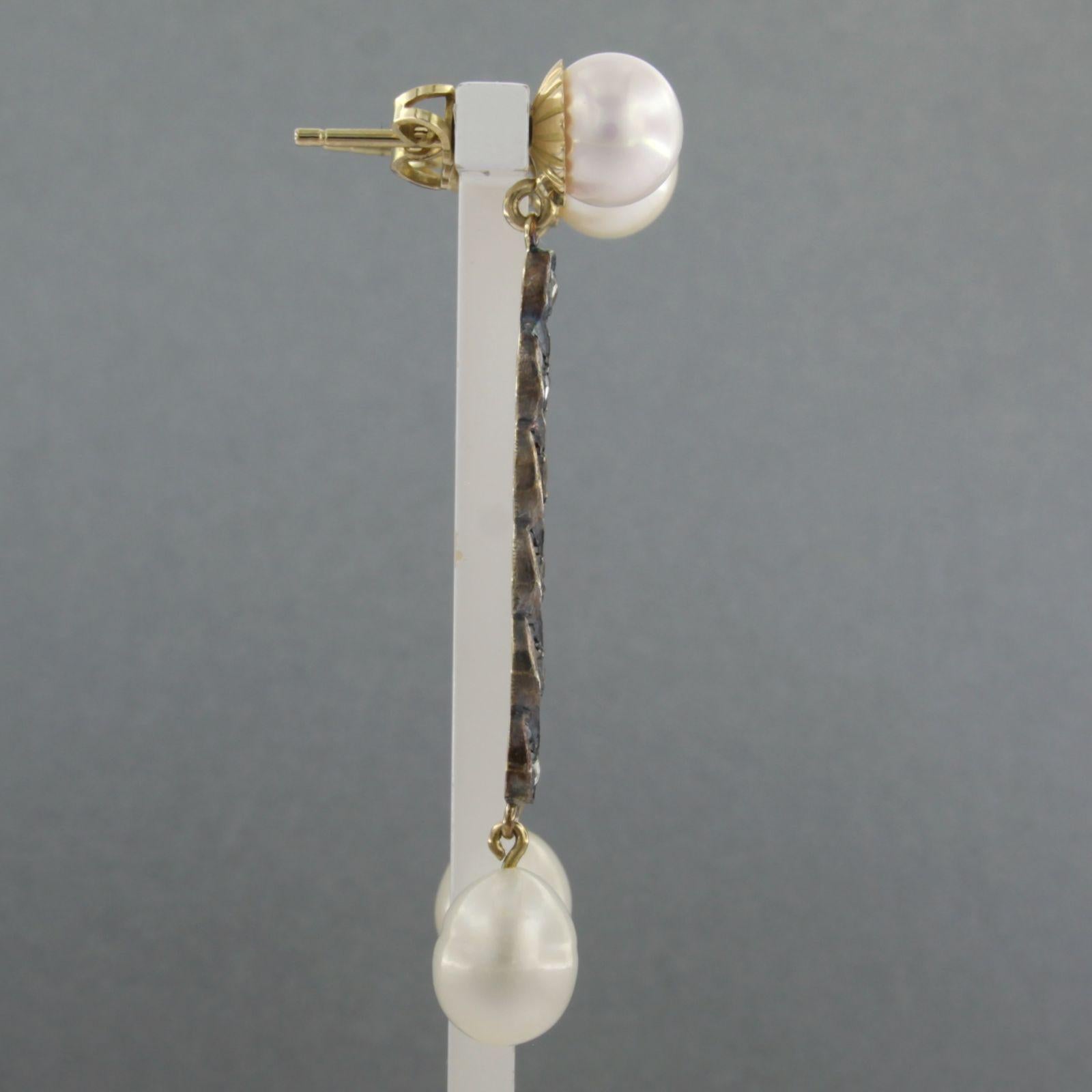 Boucles d'oreilles en or et argent 14 carats avec perles et diamants taille rose jusqu'à 0,05 carat en vente 1