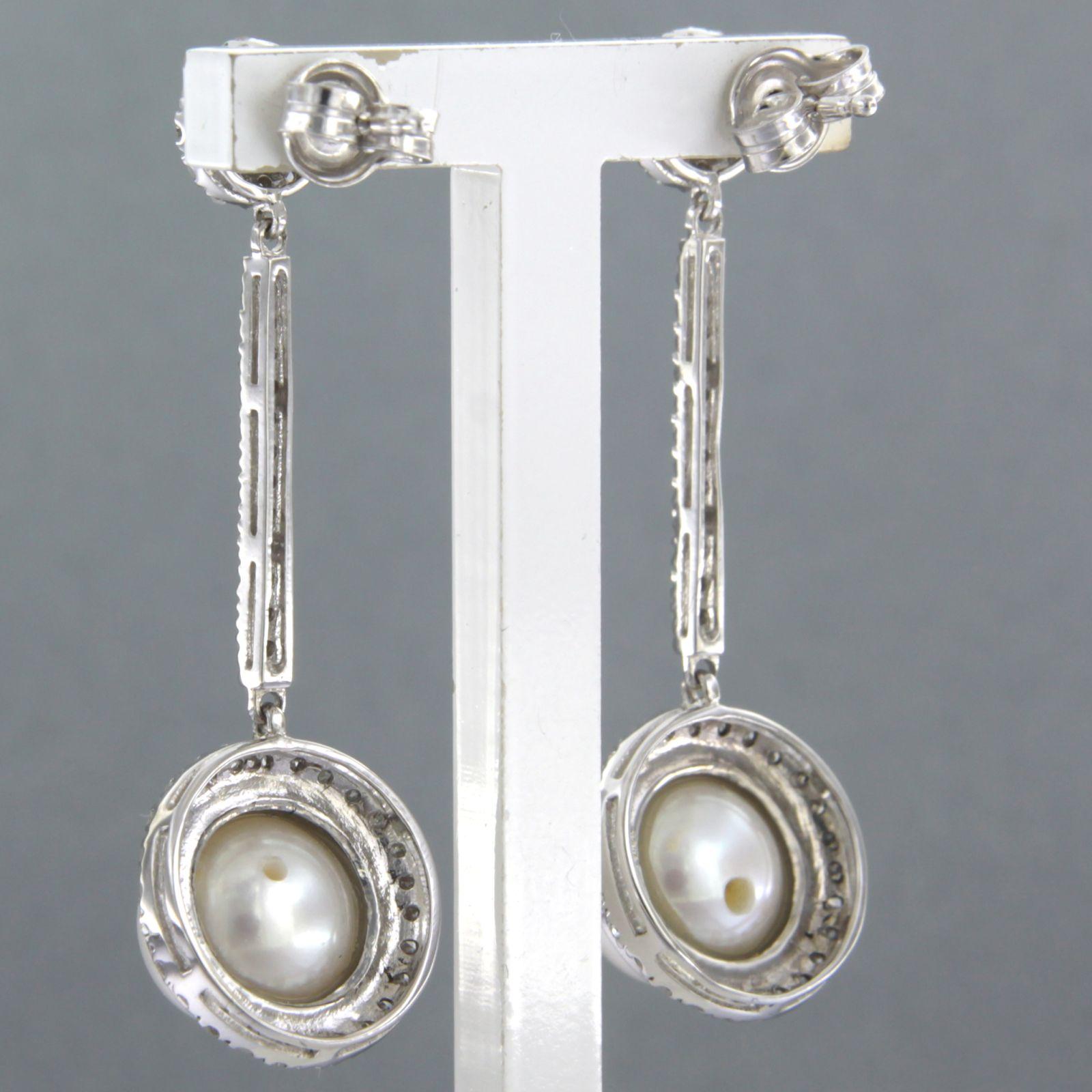 Boucles d'oreilles en or blanc 14 carats avec perles et diamants taille unique jusqu'à 0,82 carat Pour femmes en vente