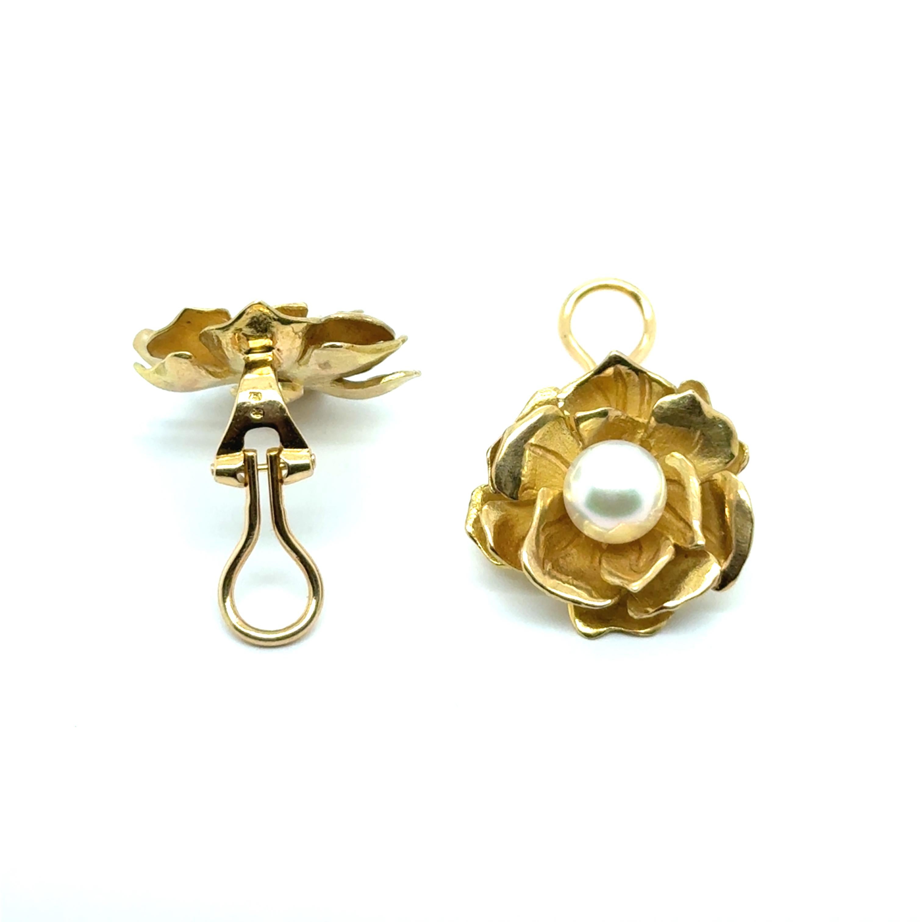 Ohrringe mit Perlen aus 18 Karat Gelbgold von Gübelin im Angebot 5