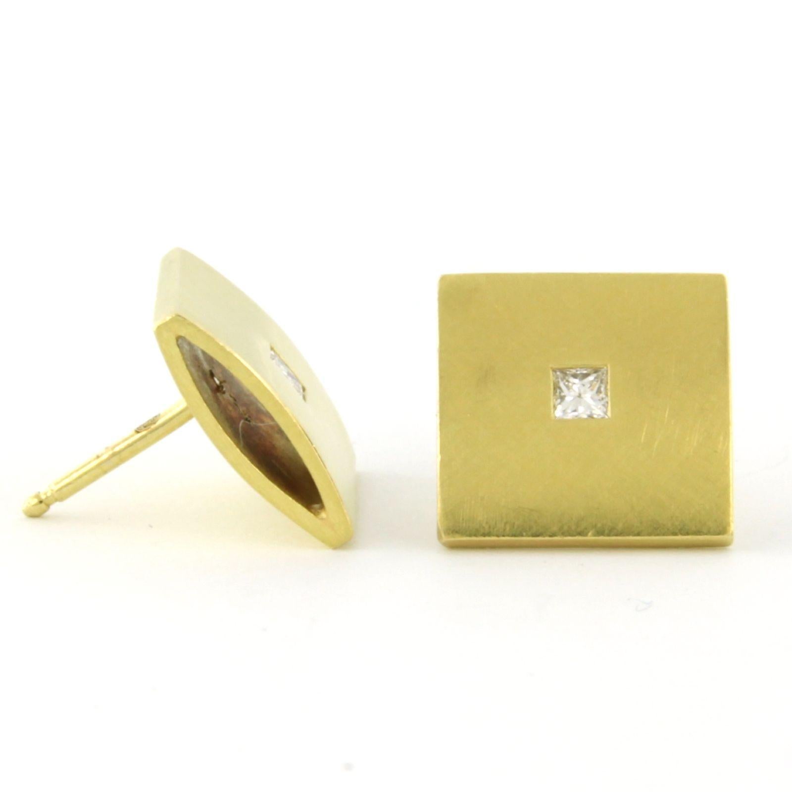 Boucles d'oreilles avec diamants de taille princesse jusqu'à 0,12ct Or 18k 8,5 grammes Pour femmes en vente