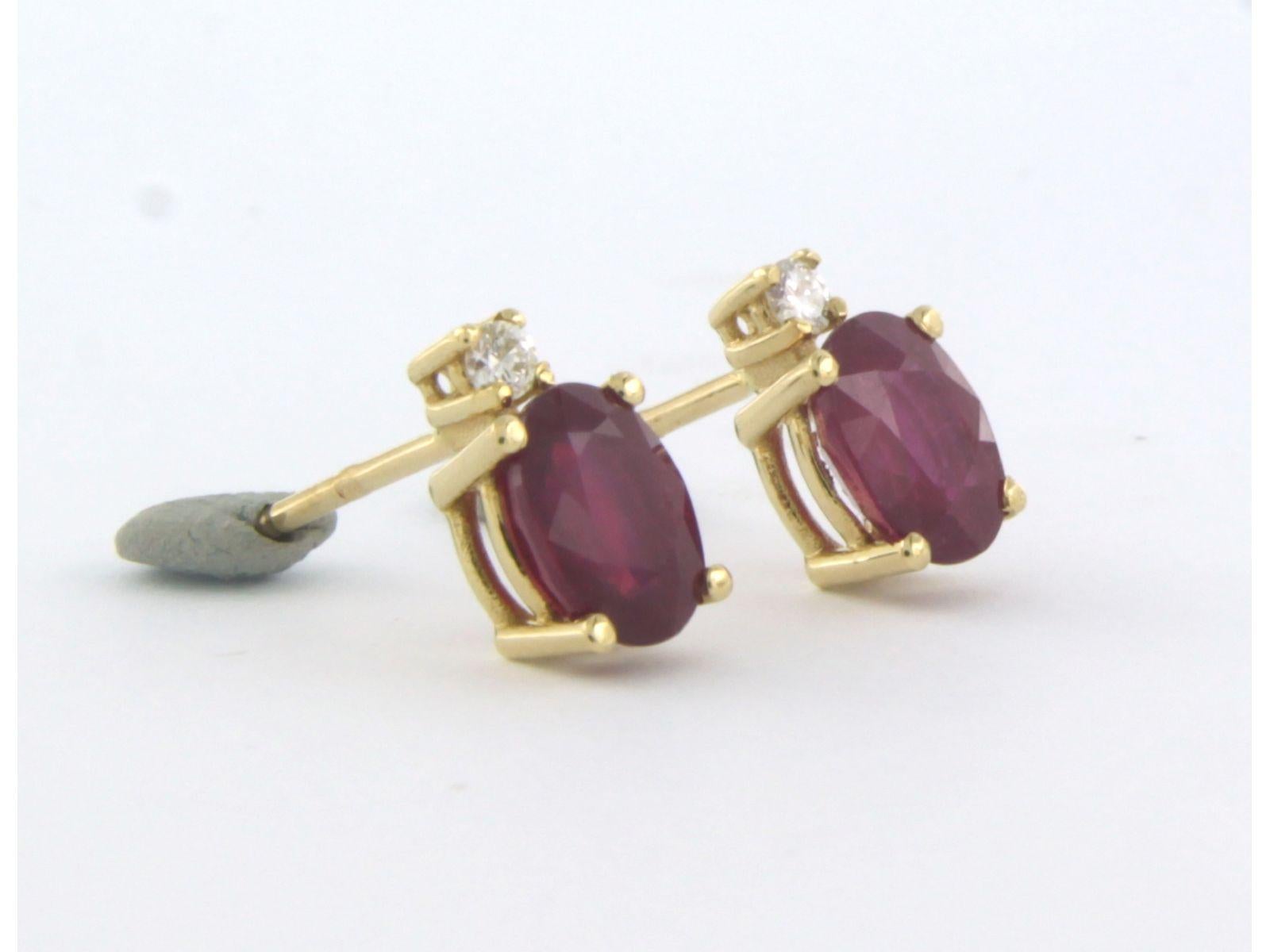 Earrings with ruby and diamonds 18k yellow gold In New Condition For Sale In The Hague, ZH