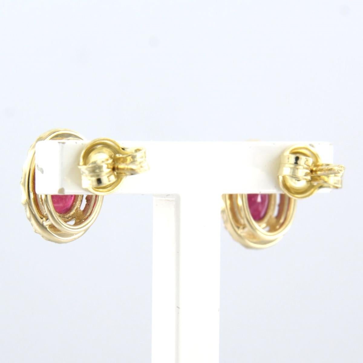 Boucles d'oreilles avec rubis jusqu'à 2,40ct et diamants taille brillant jusqu'à 0,20ct Or 14k en vente 1