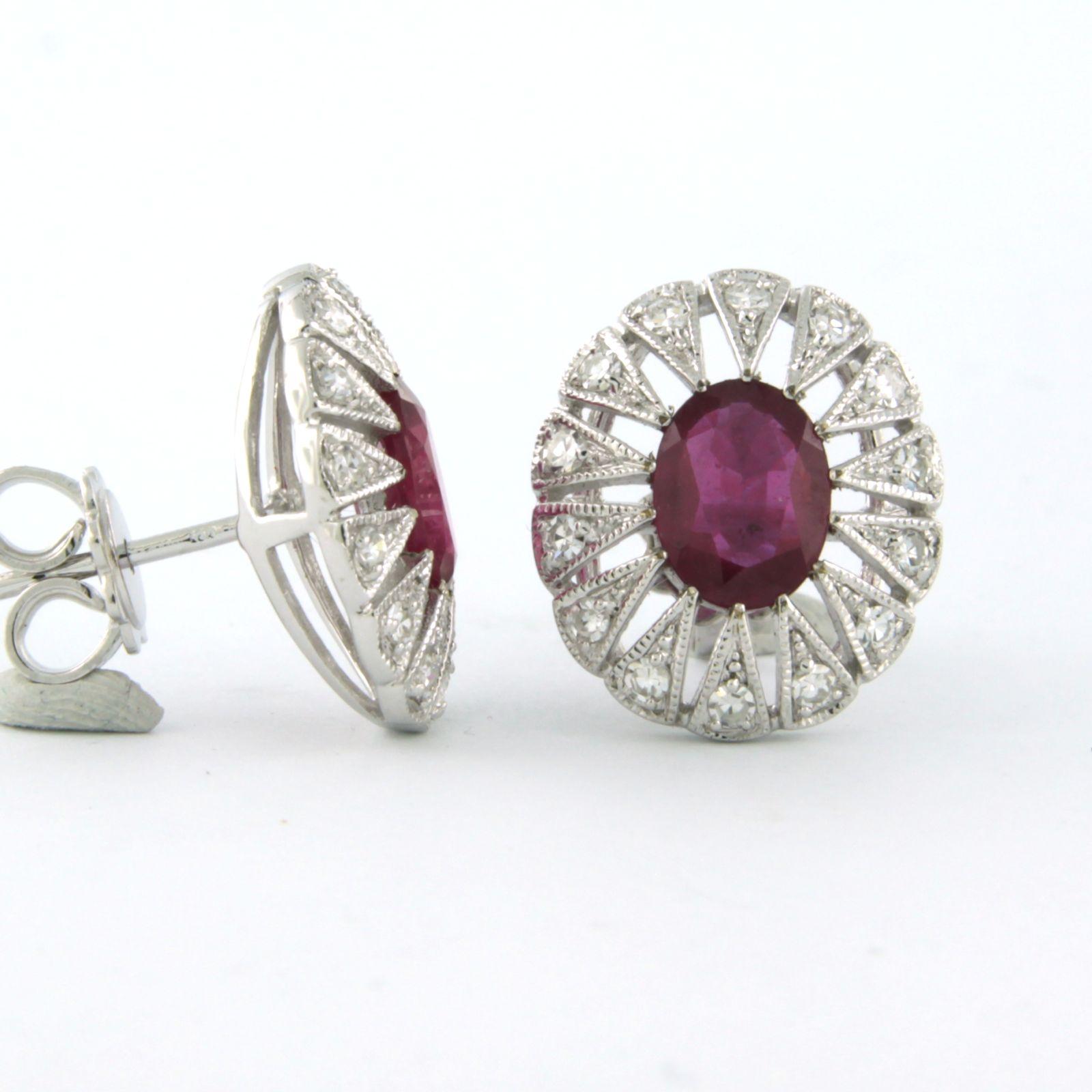 Boucles d'oreilles avec rubis jusqu'à 2,90ct et diamants taille unique jusqu'à 0,48ct or 14k Neuf - En vente à The Hague, ZH