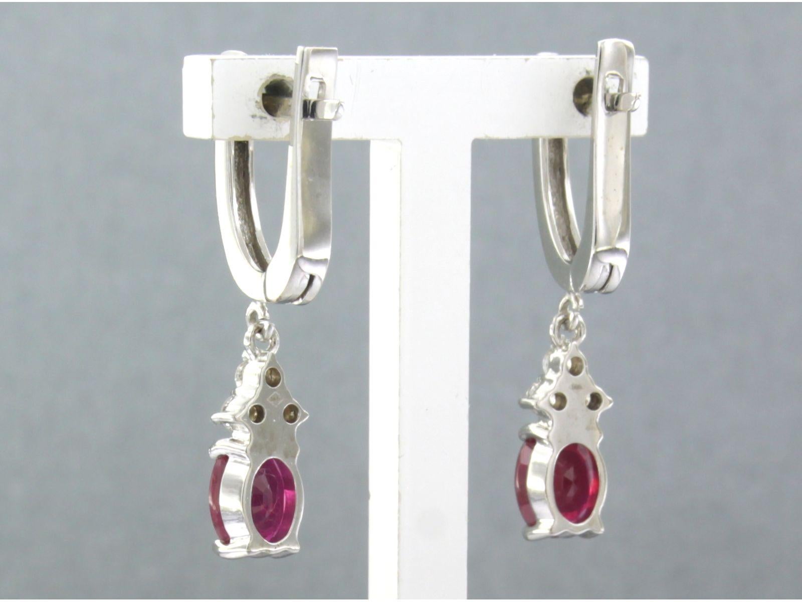 De las mujeres Pendientes con rubí de hasta 0,46 ct y diamantes talla brillante de hasta 0,24 ct Oro de 14k en venta