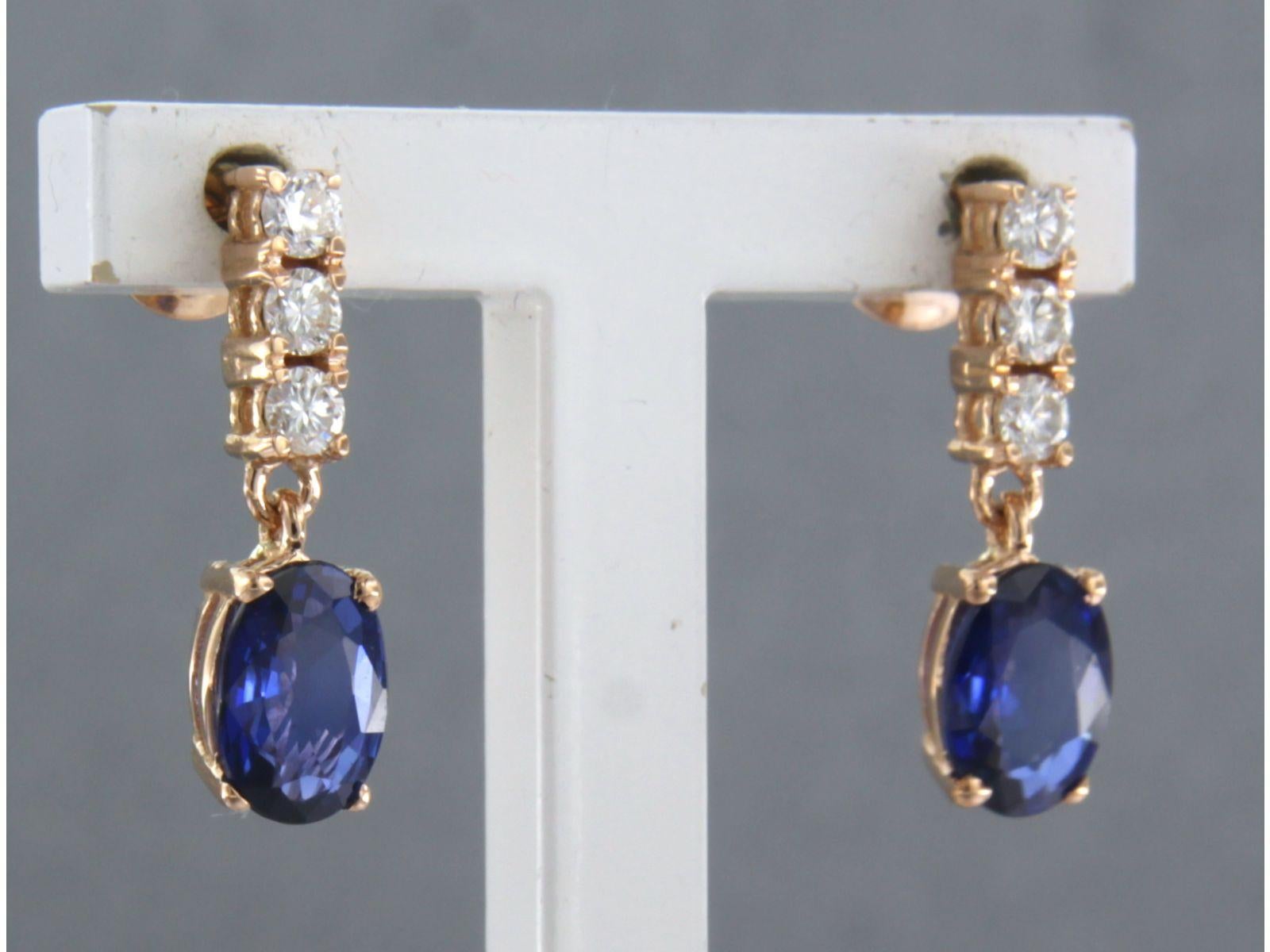 Taille brillant Boucles d'oreilles avec saphir 1,66ct et diamants taille brillant jusqu'à 0,22ct Or 18k en vente