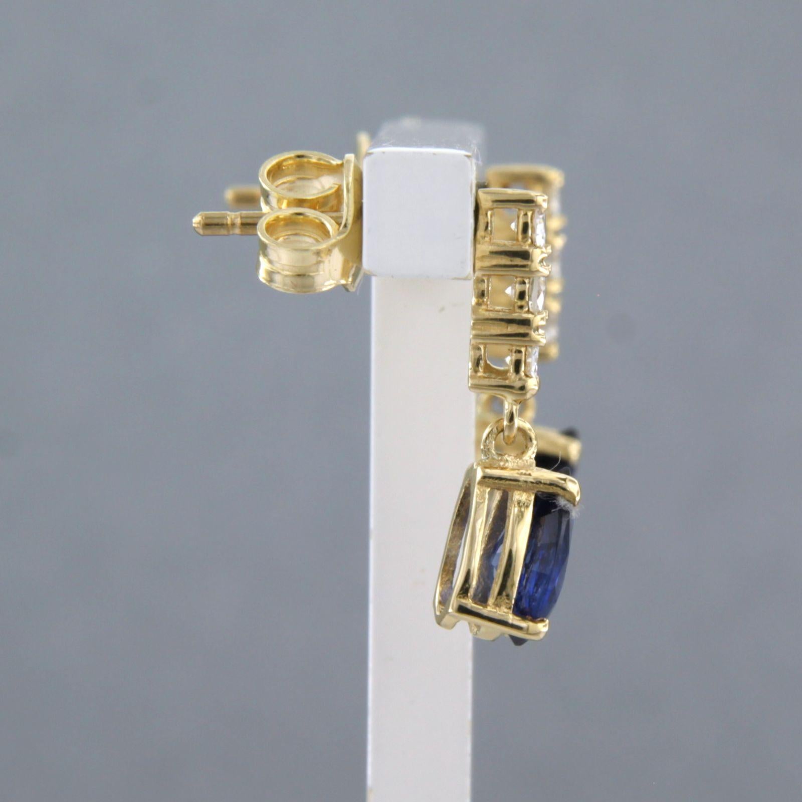 Boucles d'oreilles avec saphir et diamants taille brillant jusqu'à 0,26ct Or jaune 18k en vente 1