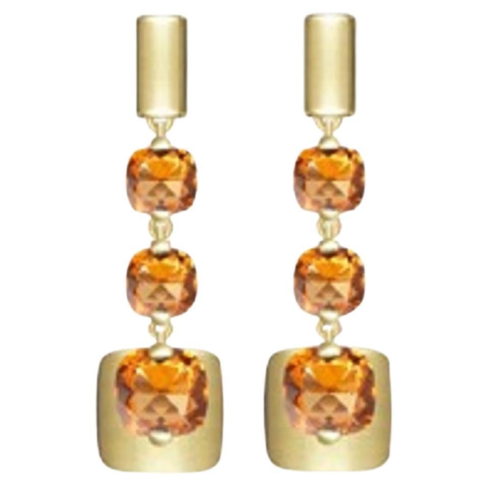  Earrings with three carré cut quartz stones in gold plated silver cognac finish
