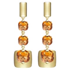  Earrings with three carré cut quartz stones in gold plated silver cognac finish
