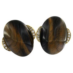 Ohrringe mit Tigerauge und Diamanten im Einzelschliff von insgesamt 0,20 ct, 14k Gelbgold