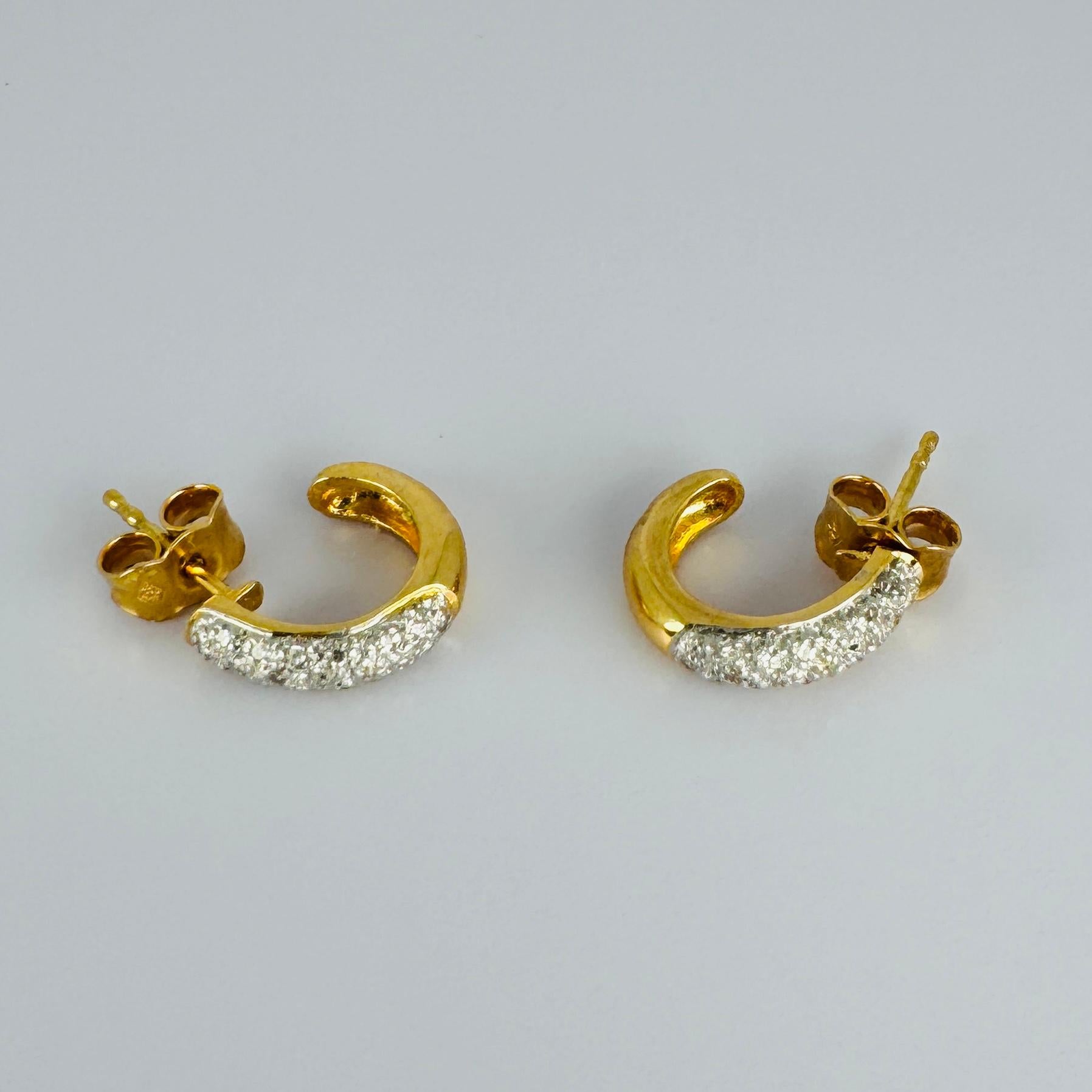 Earrings yellow gold 18 carat natural diamonds 0.20 carat single cut For Sale 2