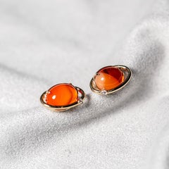 Boucles d'oreilles à clous « Terre et Lune » en opale de feu mexicaine « œuf » et diamants, or 14 carats