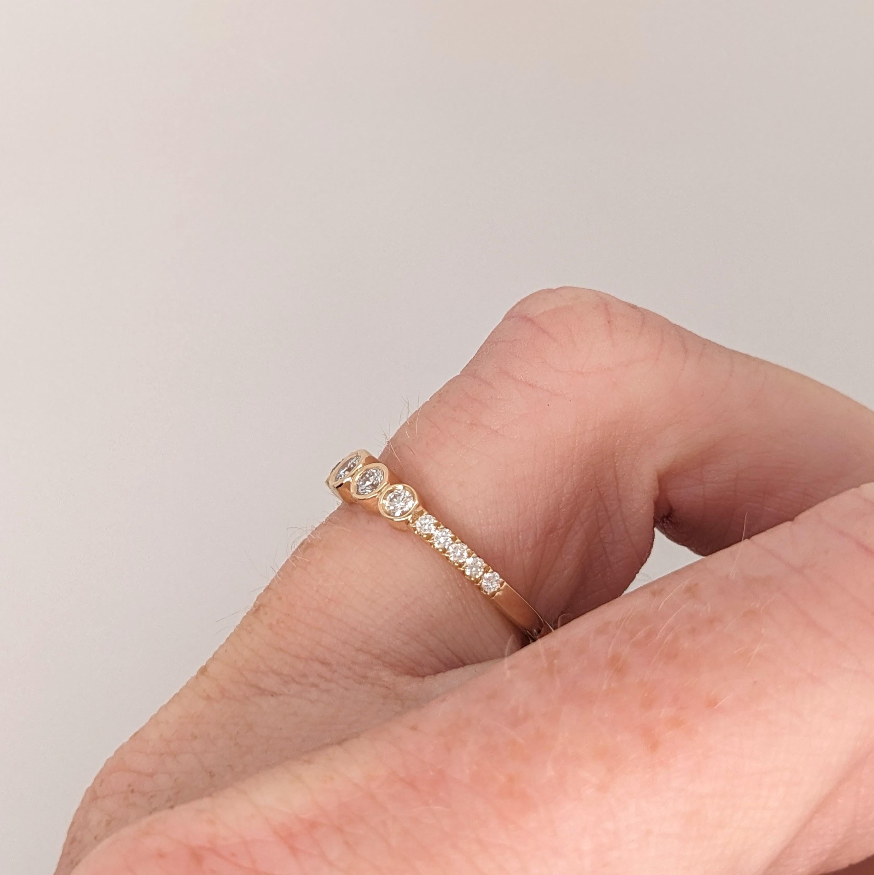 Earth Mined Diamond Band Ring in Solid 14K Yellow Gold Round 2.6mm For Sale 1